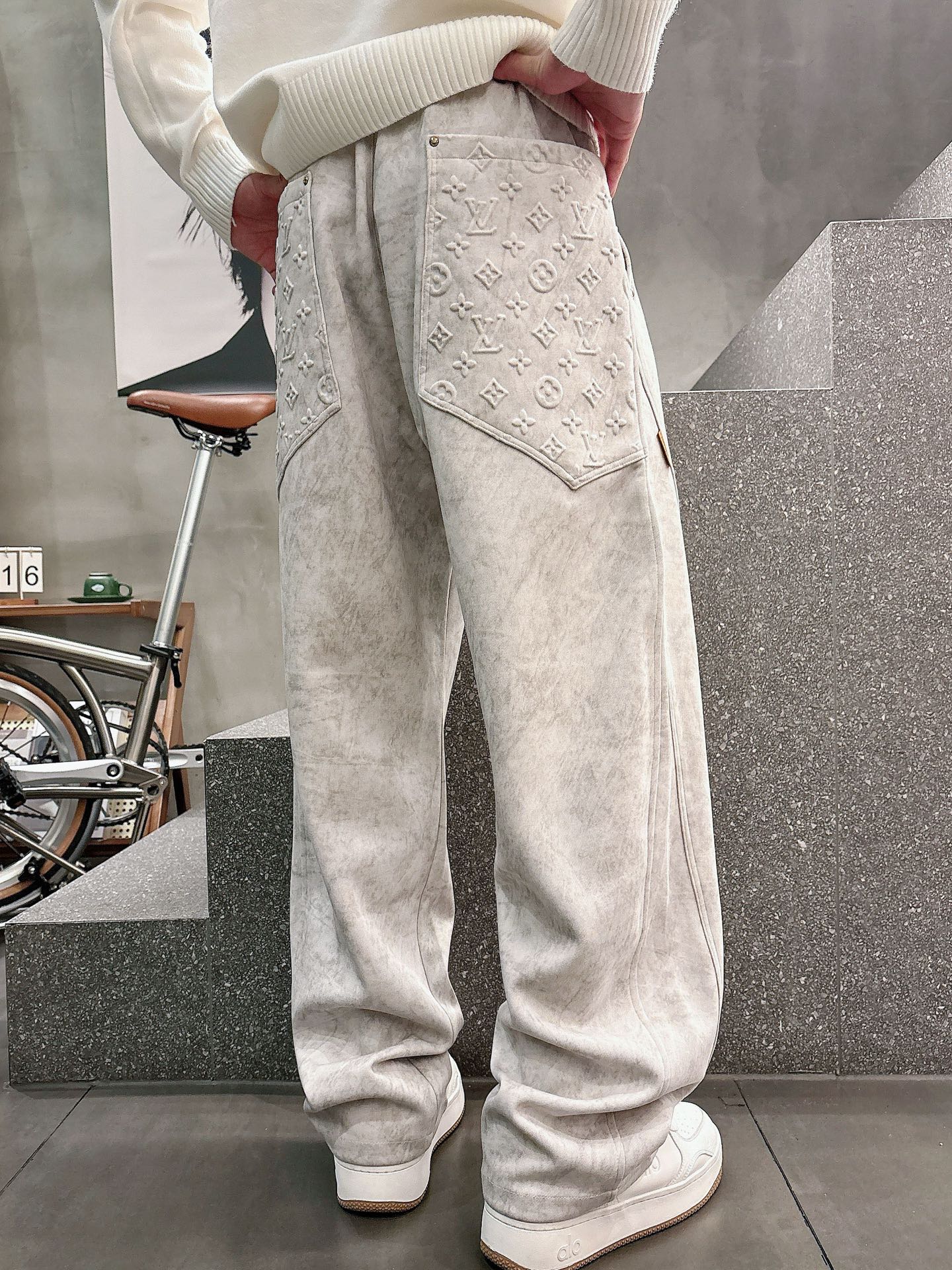 Louis Vuitton Basic Clothing M-l-xl