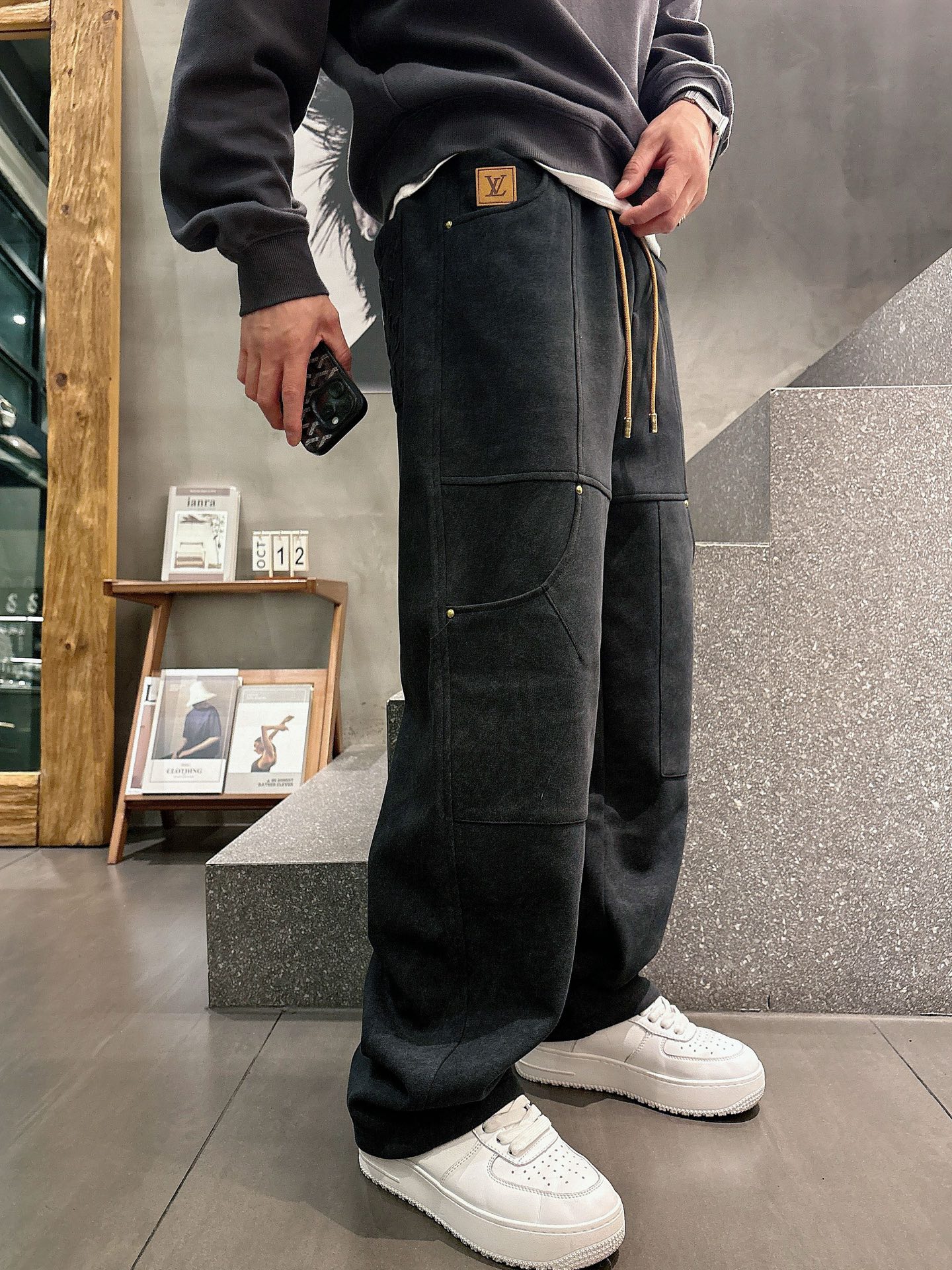 Louis Vuitton Basic Clothing M-l-xl