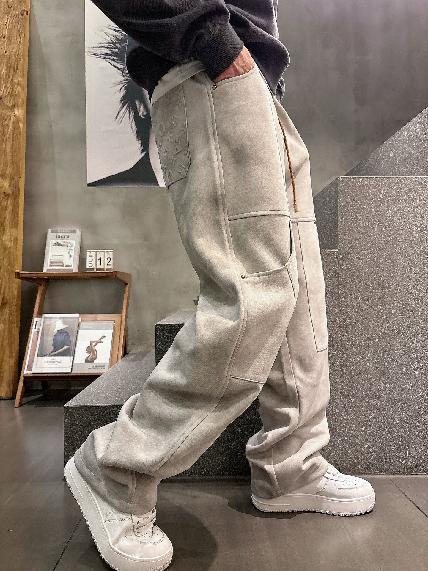 Louis Vuitton Basic Clothing M-l-xl
