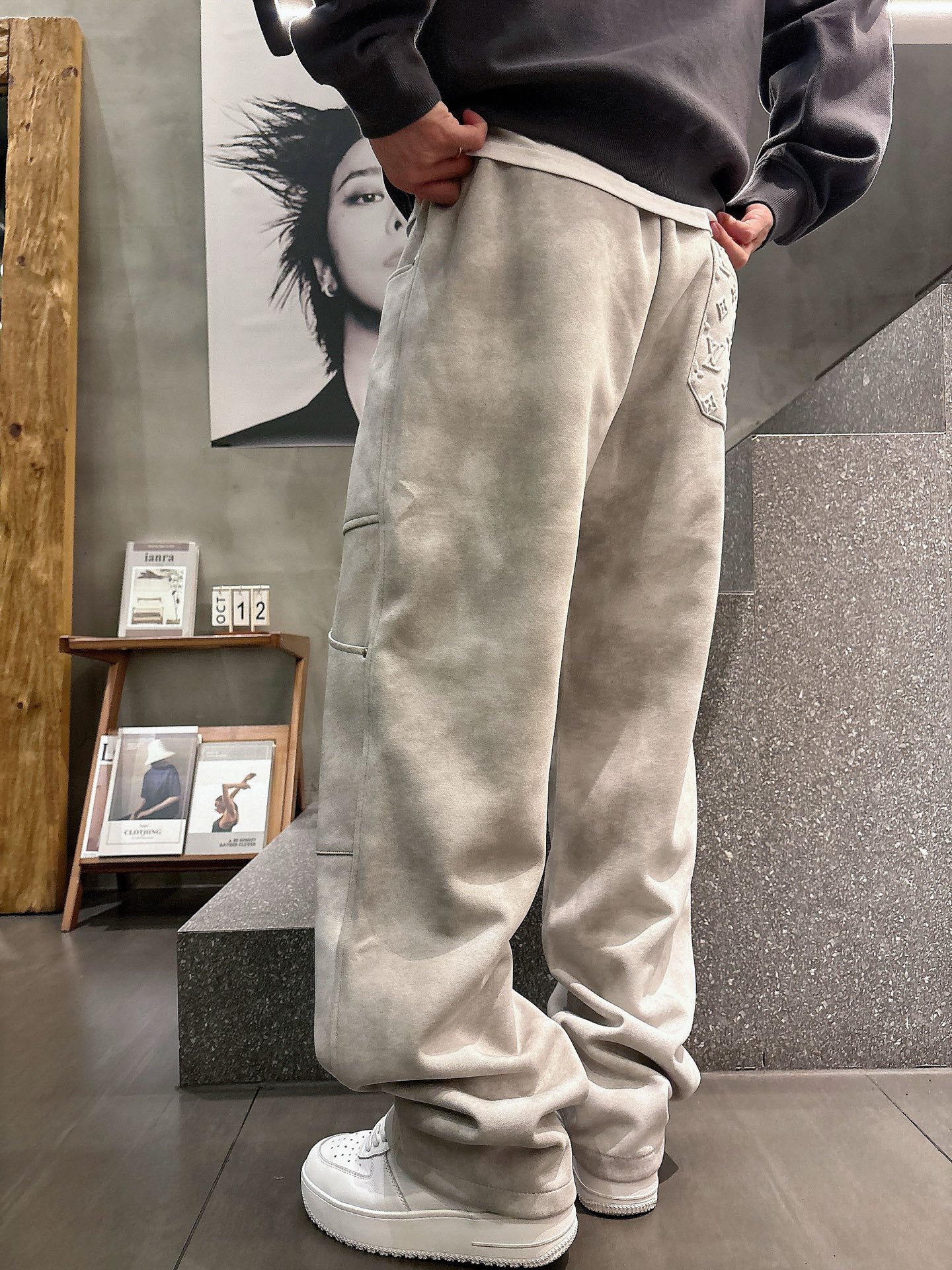 Louis Vuitton Basic Clothing M-l-xl