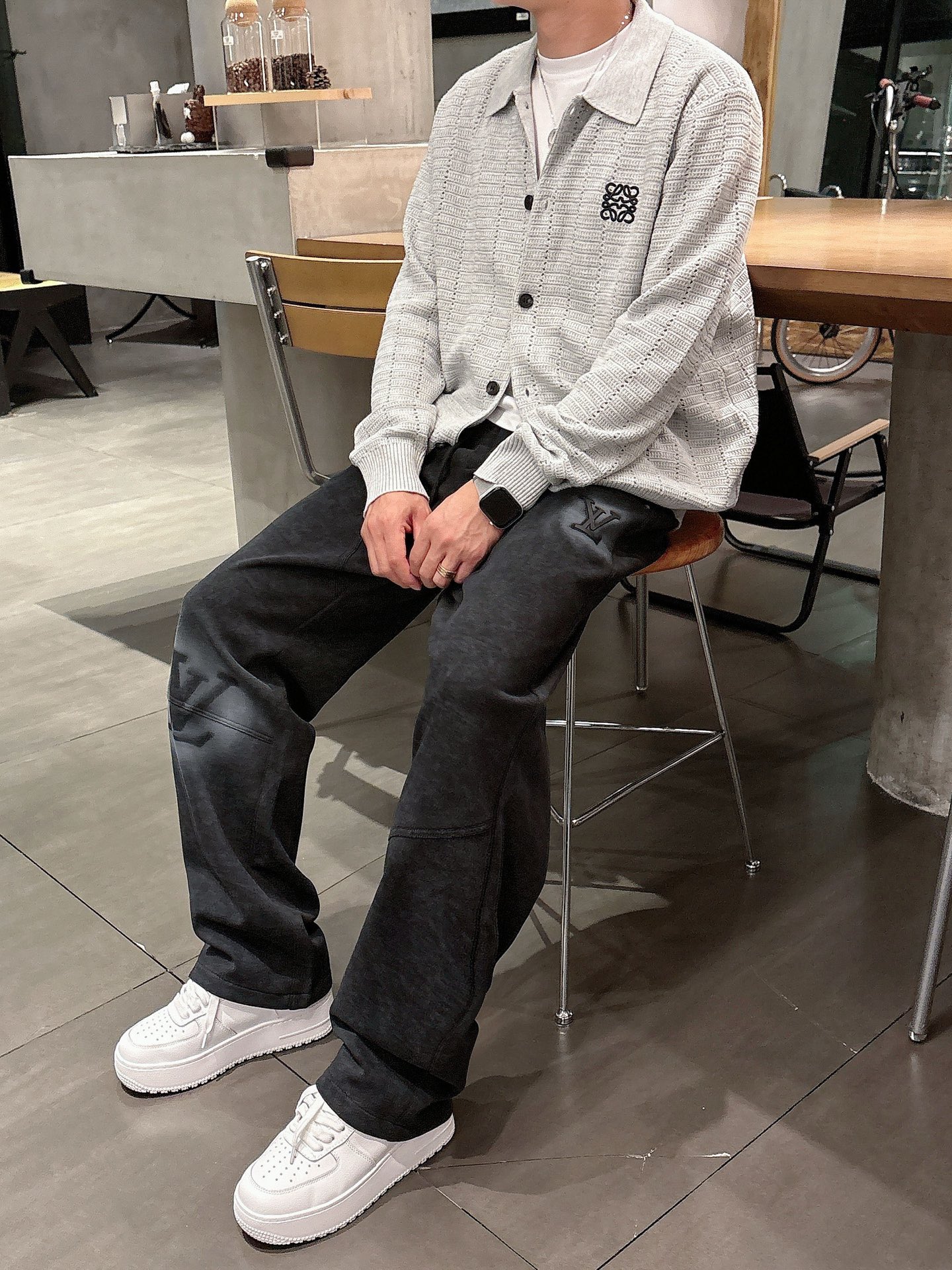 Louis Vuitton Basic Clothing M-l-xl
