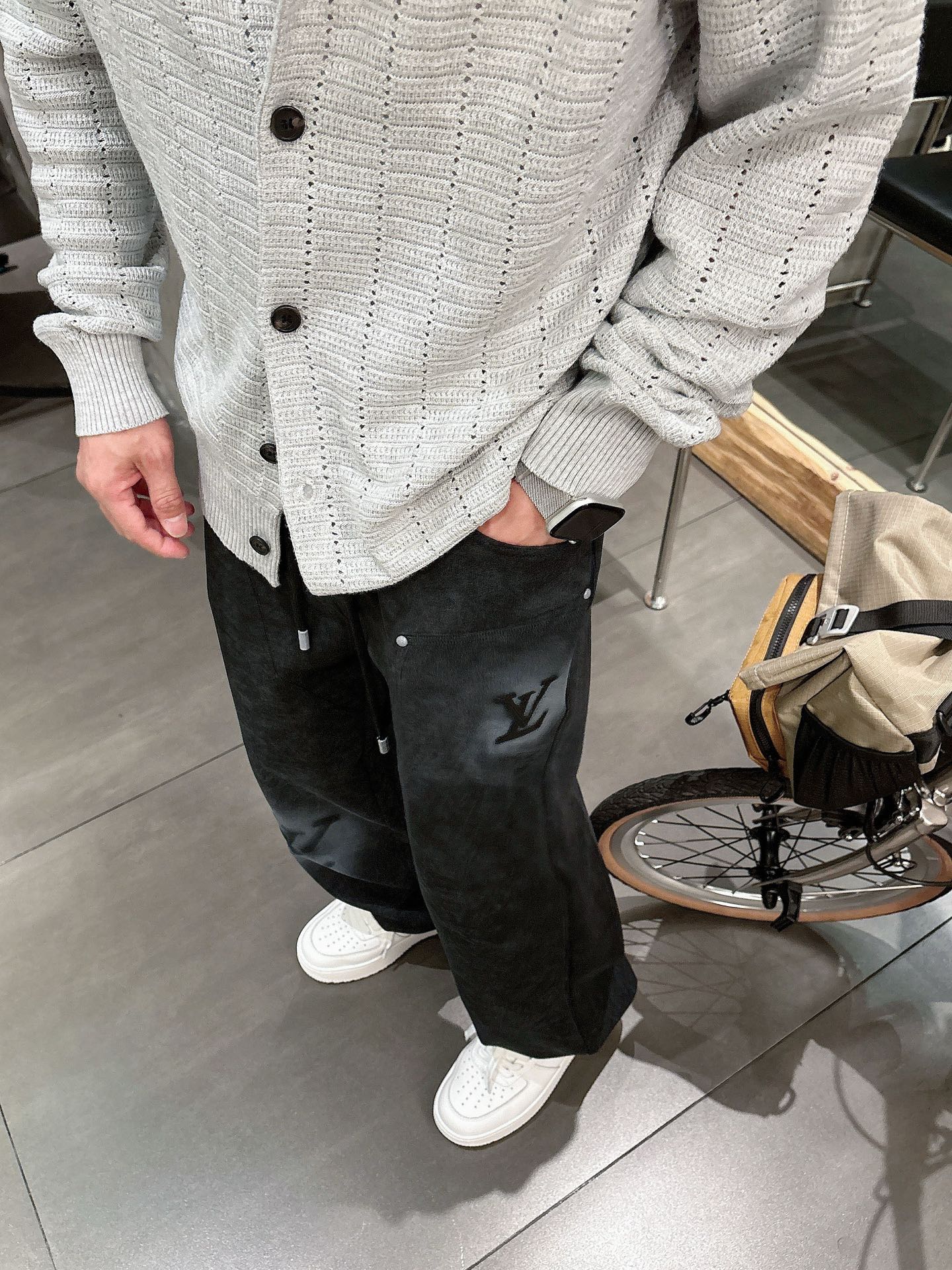 Louis Vuitton Basic Clothing M-l-xl