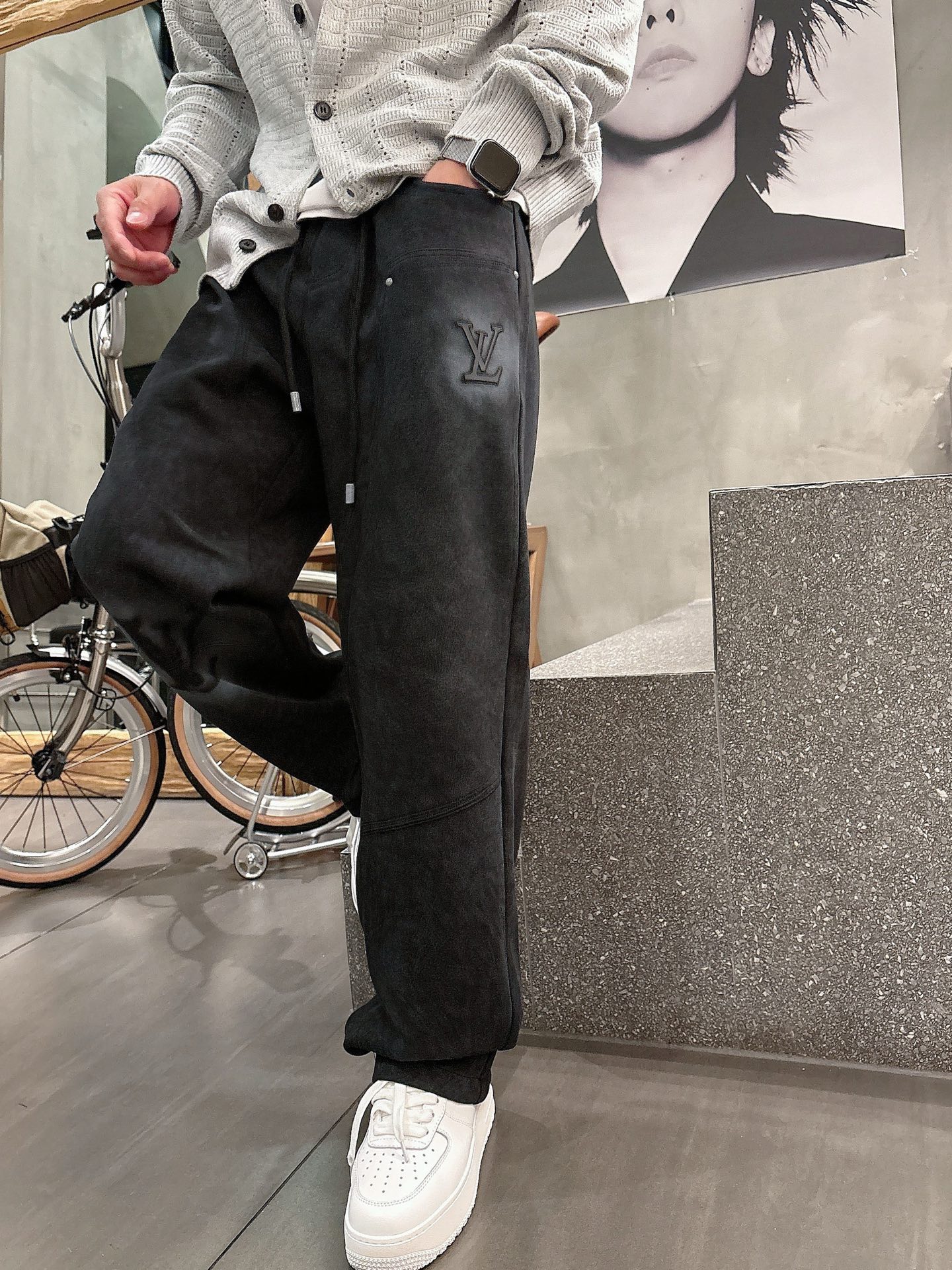 Louis Vuitton Basic Clothing M-l-xl