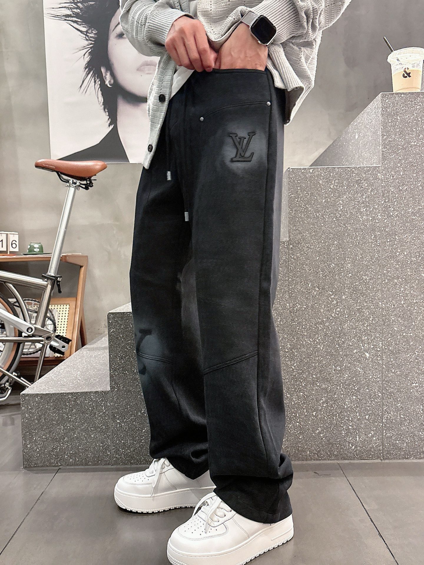 Louis Vuitton Basic Clothing M-l-xl
