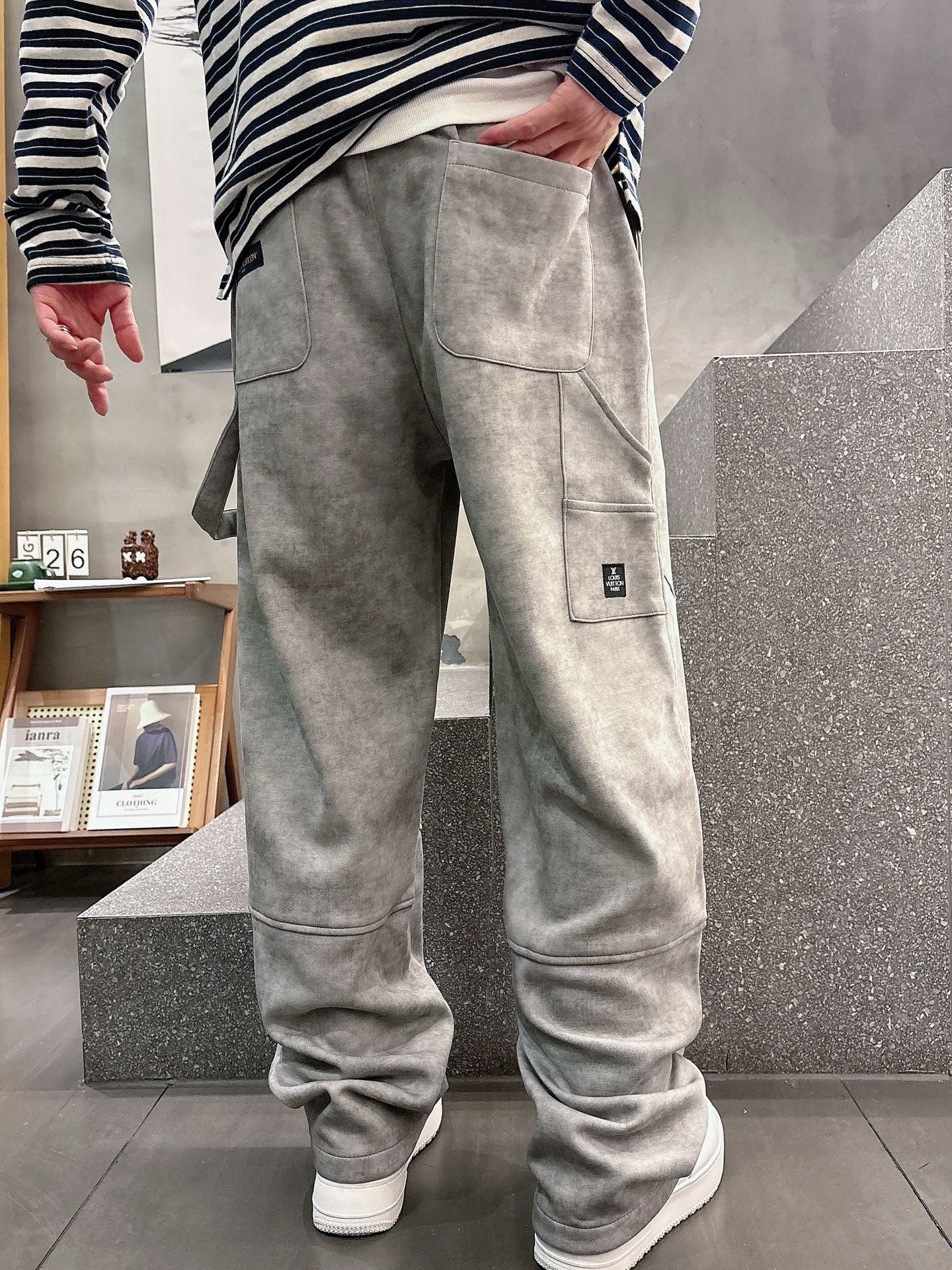 Louis Vuitton Basic Clothing M-l-xl