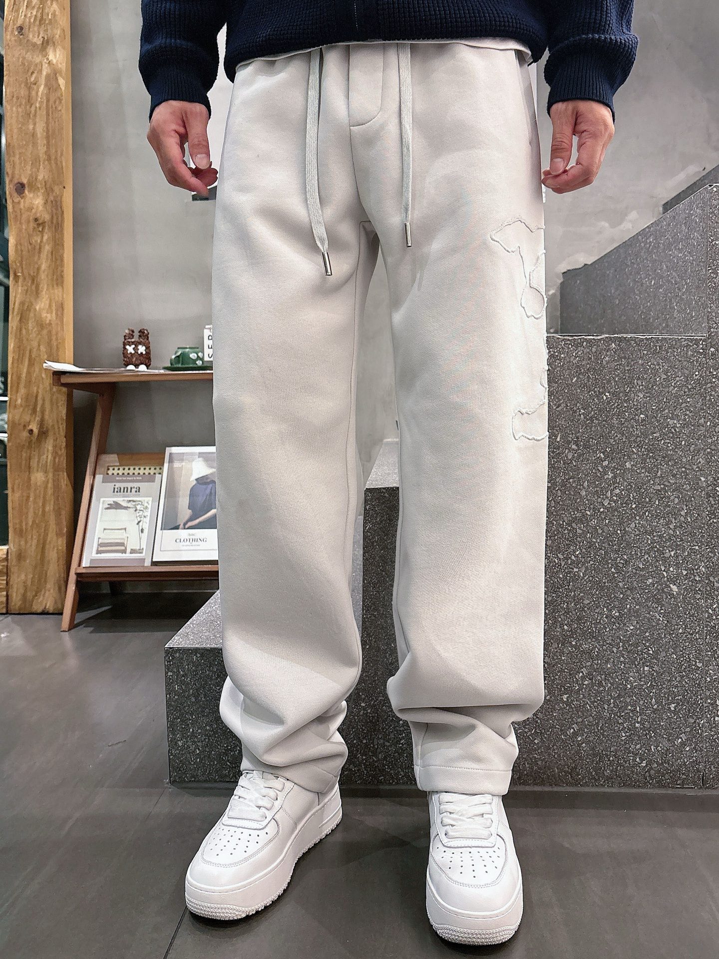 Louis Vuitton Basic Clothing M-l-xl