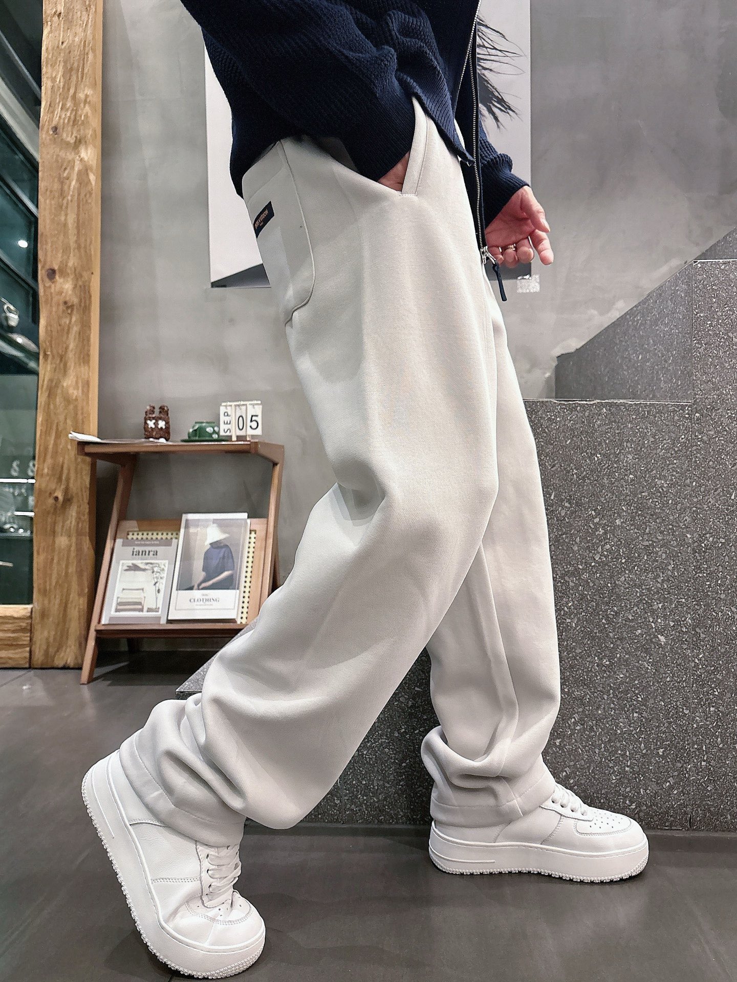 Louis Vuitton Basic Clothing M-l-xl