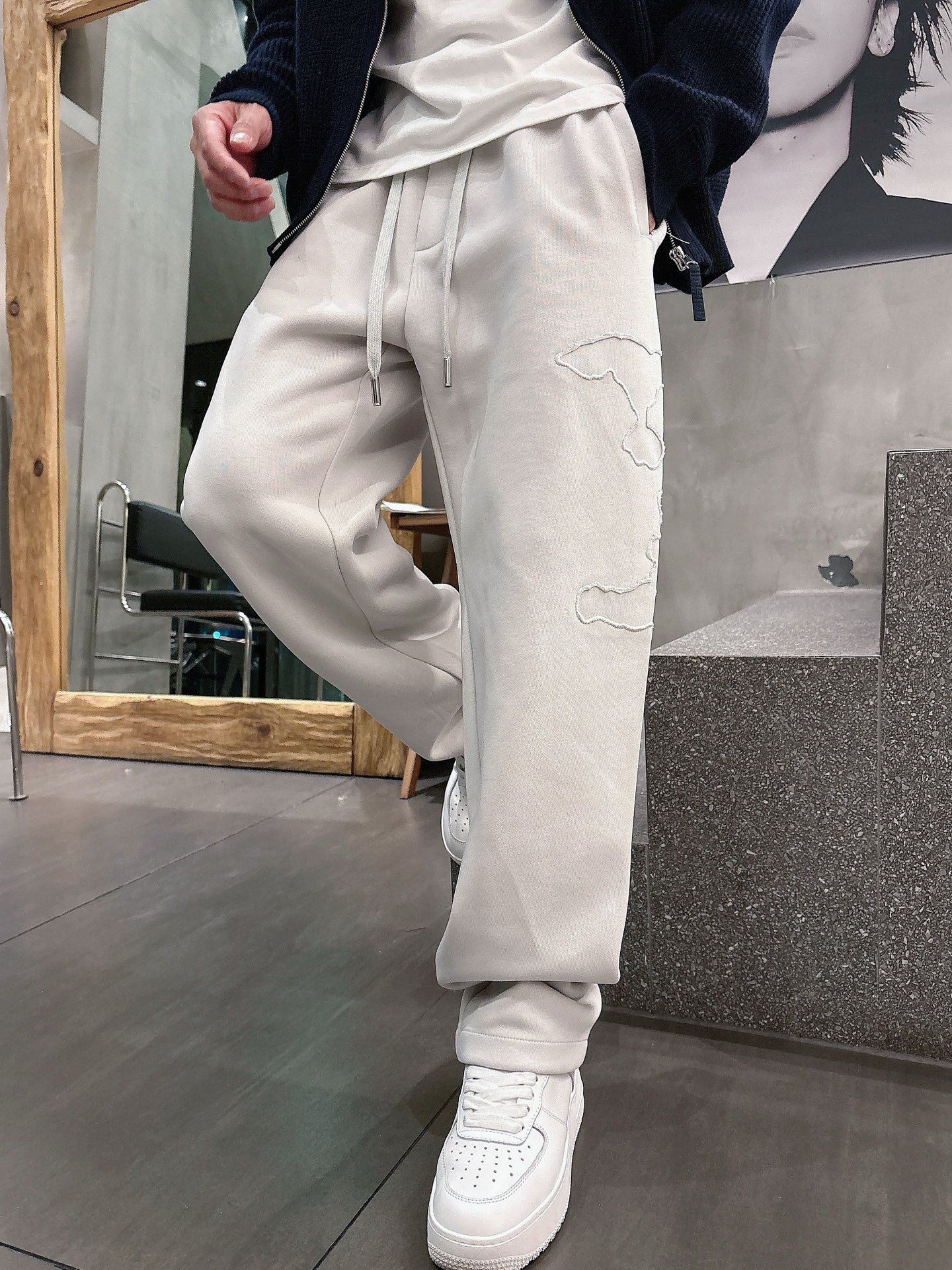 Louis Vuitton Basic Clothing M-l-xl