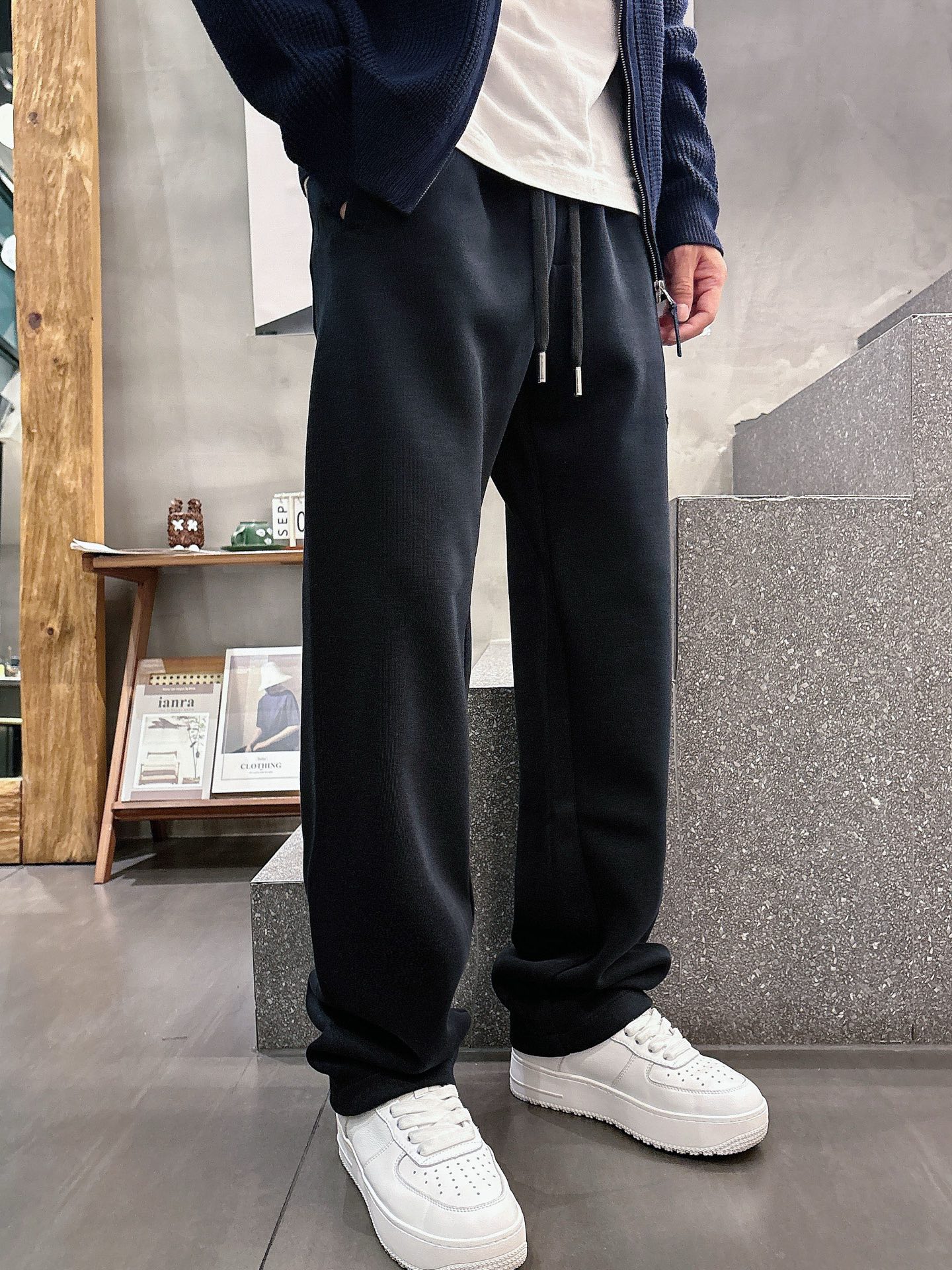 Louis Vuitton Basic Clothing M-l-xl