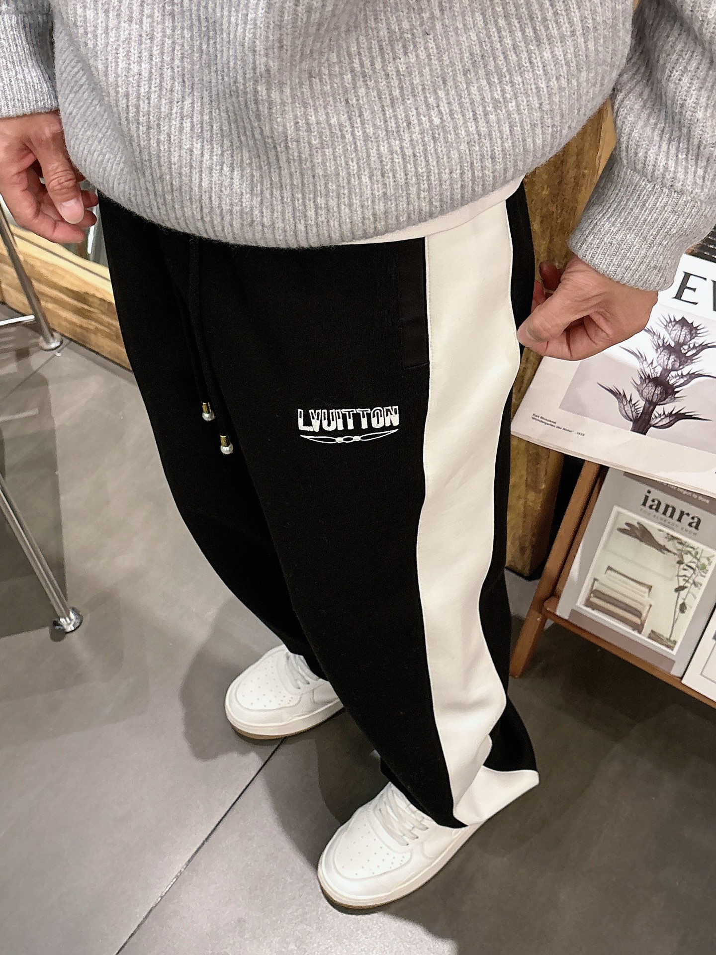 Louis Vuitton Basic Clothing M-l-xl