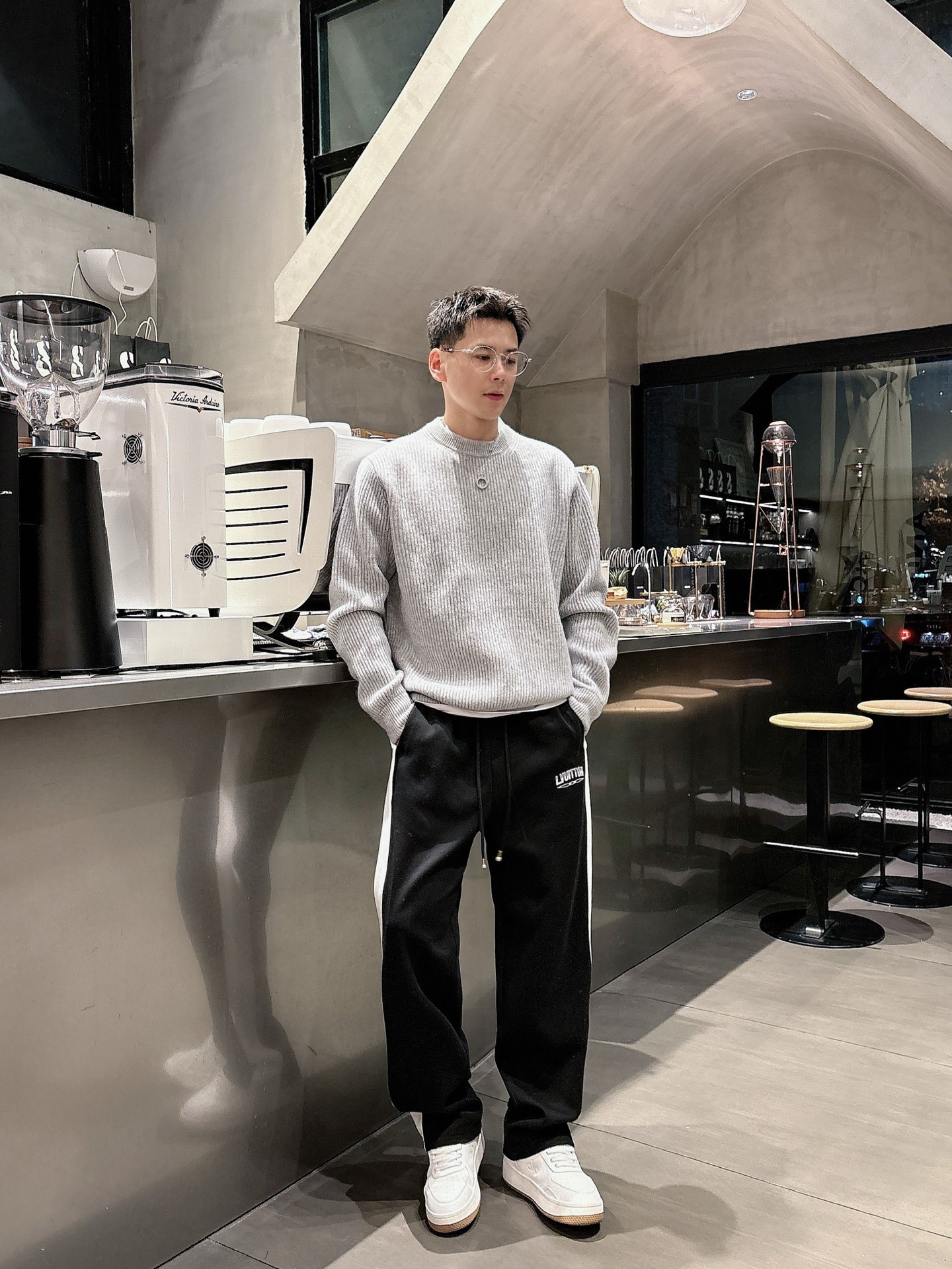 Louis Vuitton Basic Clothing M-l-xl