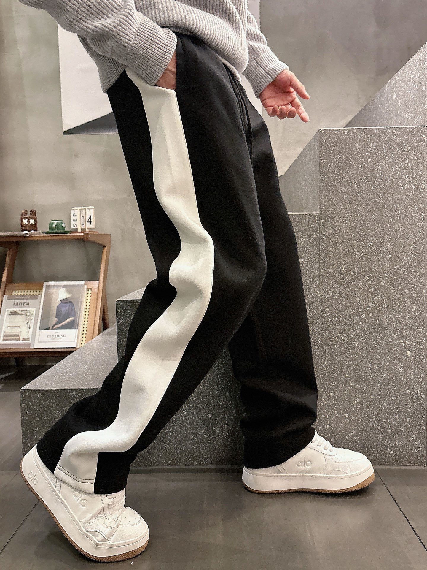 Louis Vuitton Basic Clothing M-l-xl