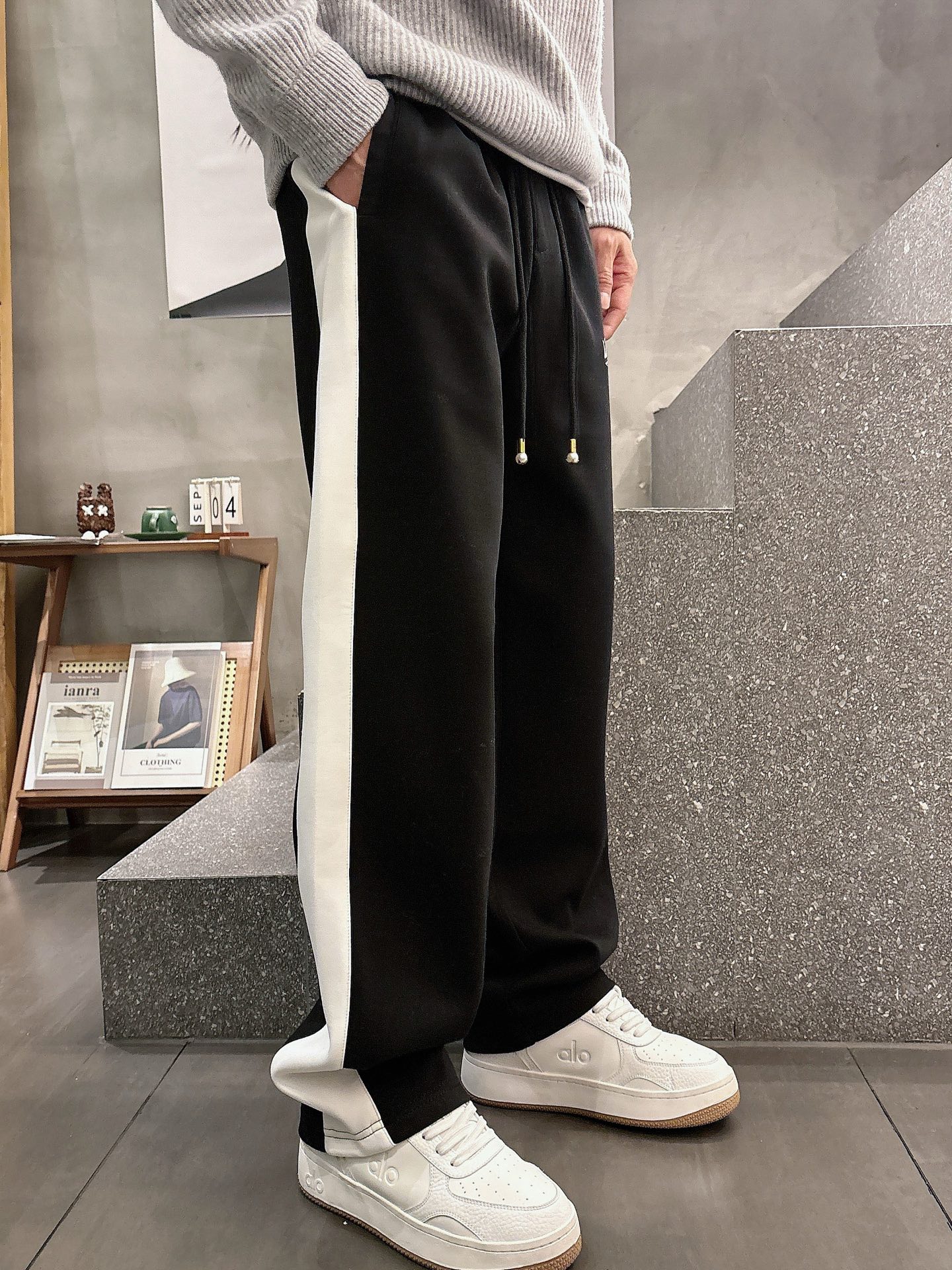 Louis Vuitton Basic Clothing M-l-xl