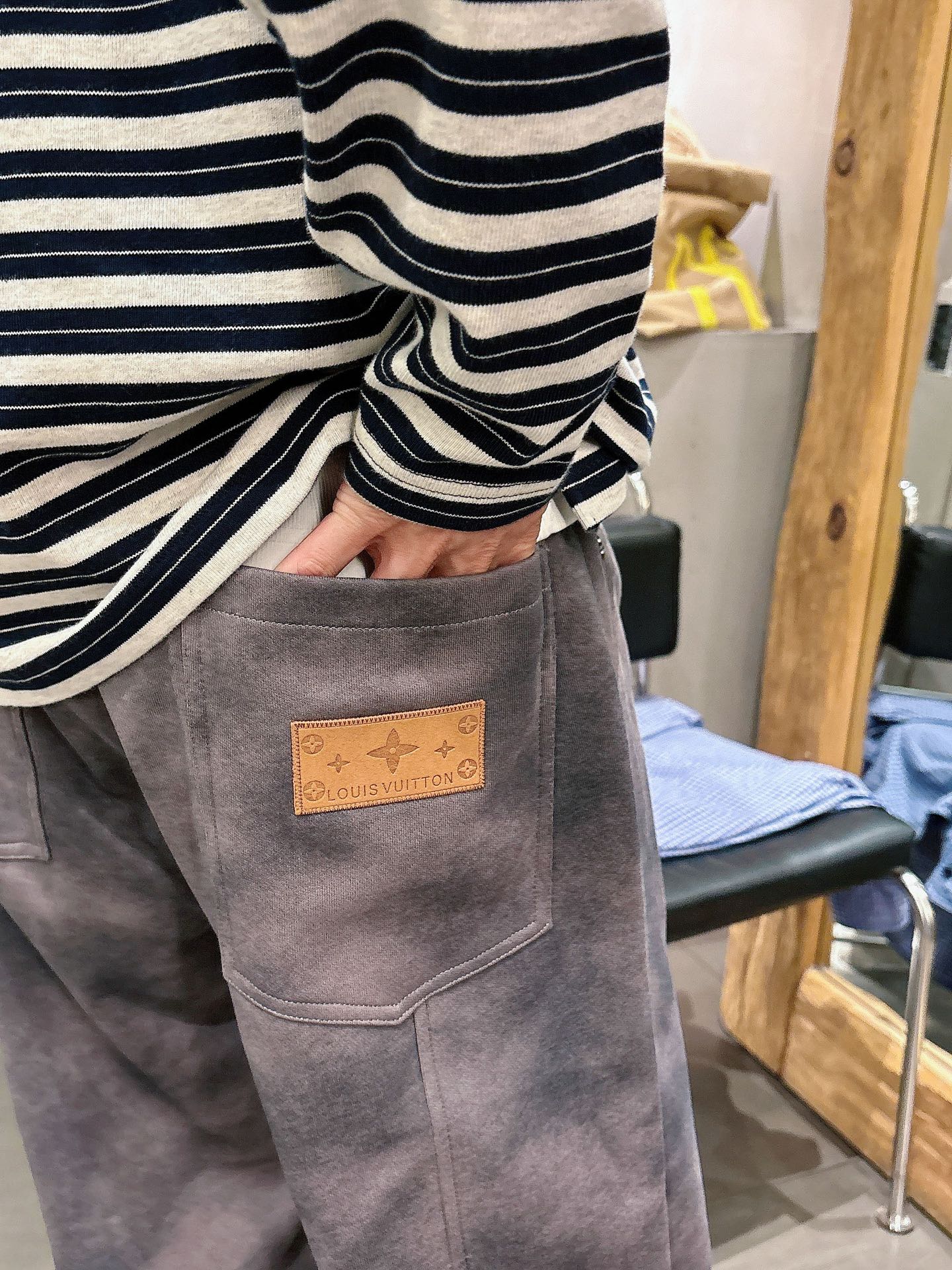 Louis Vuitton Basic Clothing M-l-xl