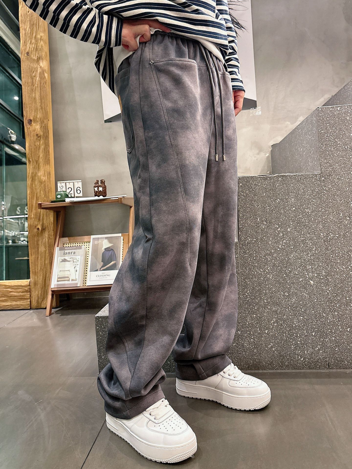 Louis Vuitton Basic Clothing M-l-xl