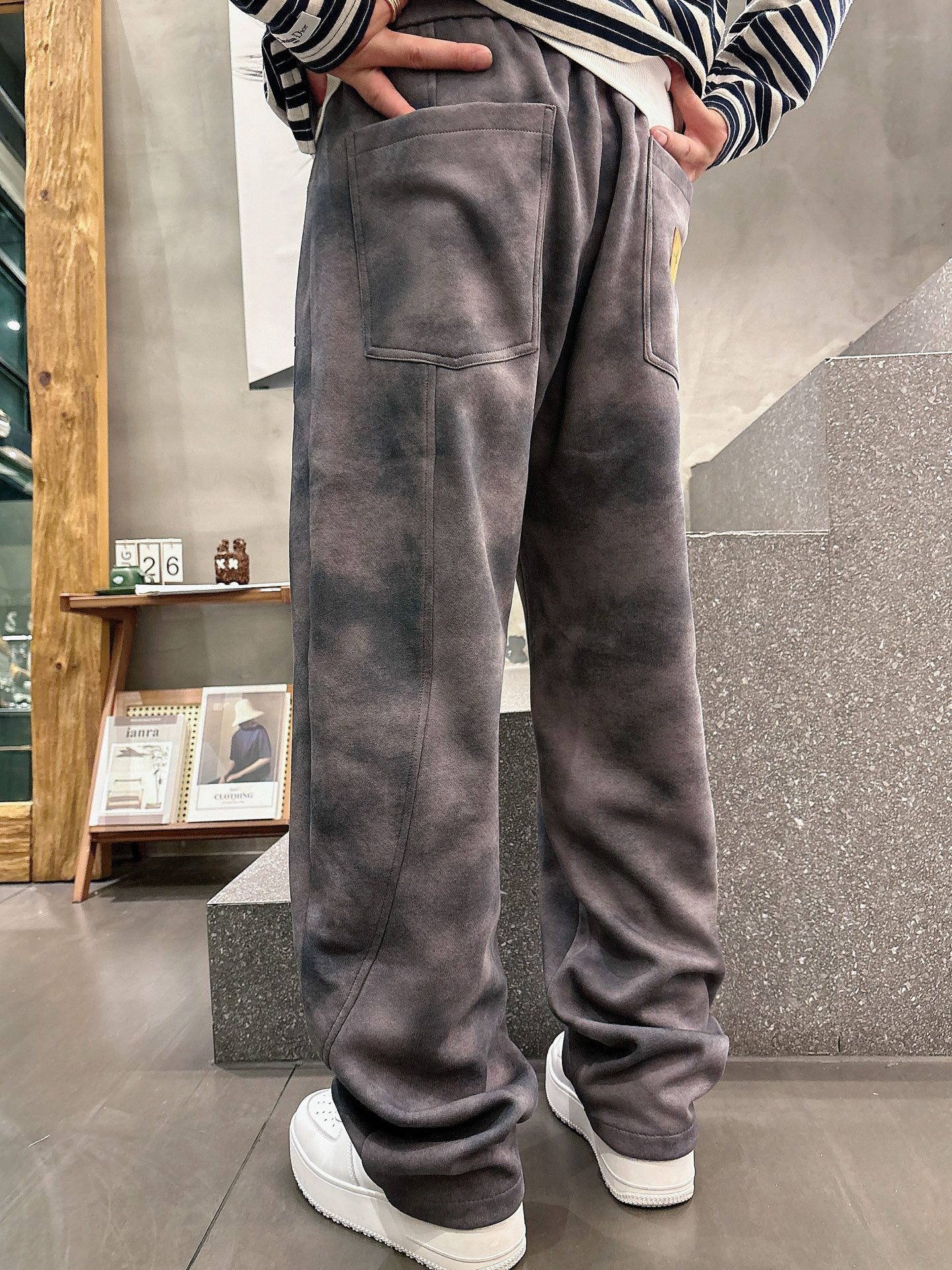 Louis Vuitton Basic Clothing M-l-xl