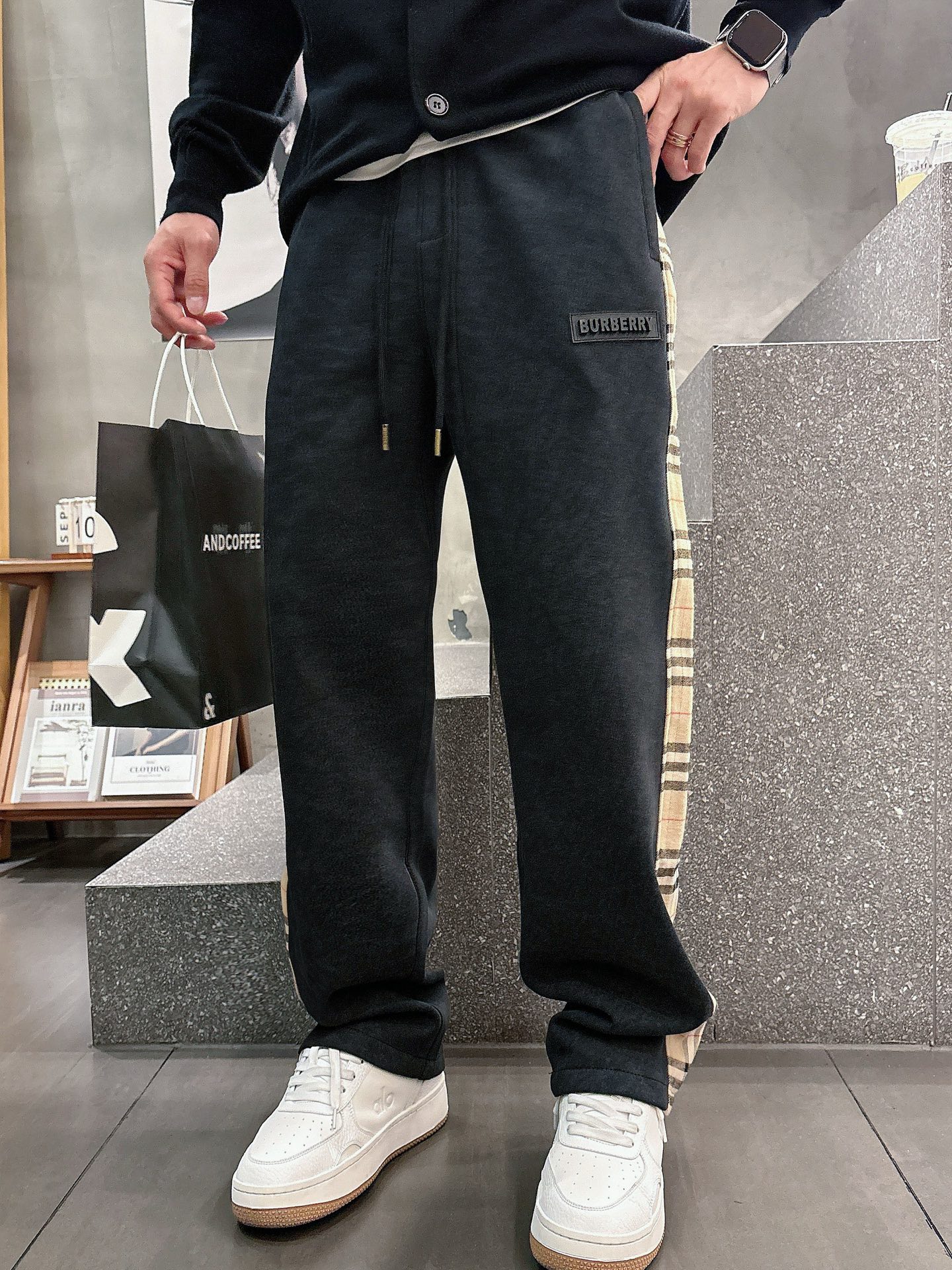 Burberry Basic Clothing M-l-xl
