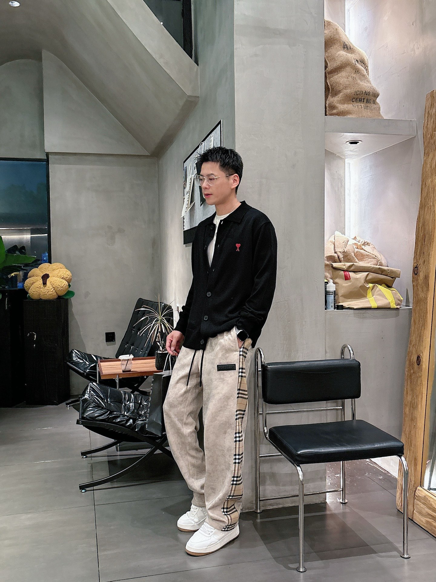 Burberry Basic Clothing M-l-xl