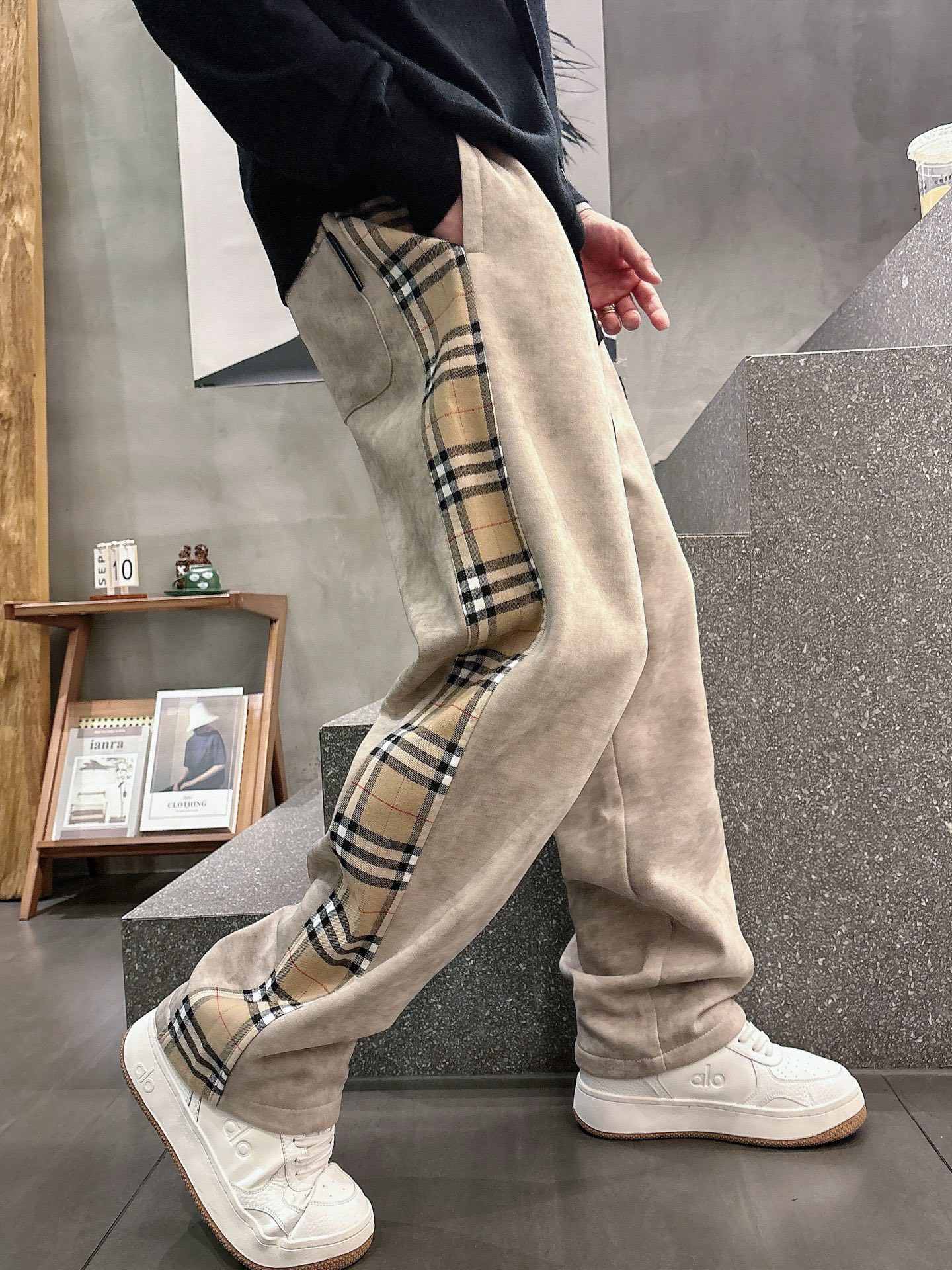Burberry Basic Clothing M-l-xl