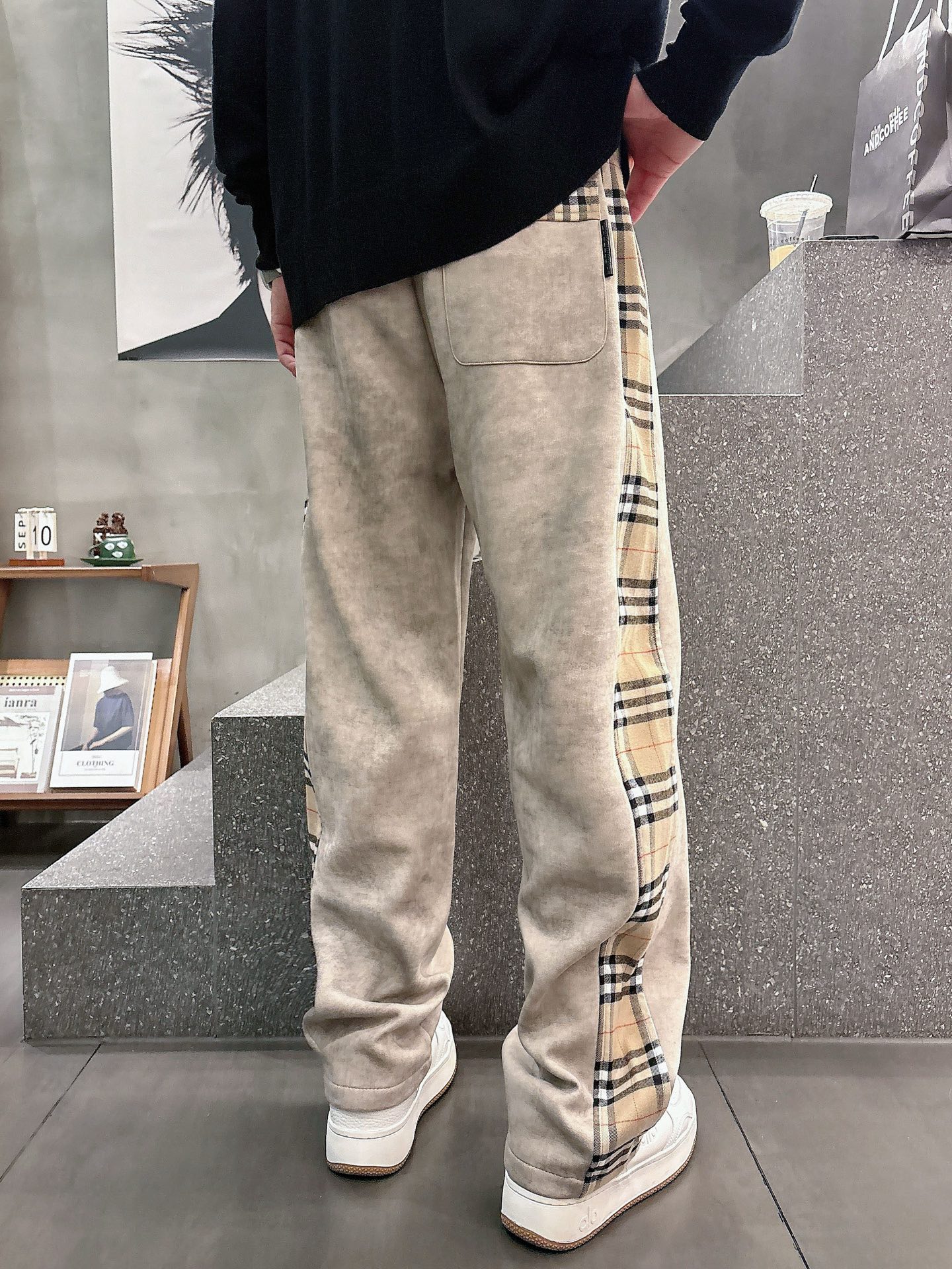 Burberry Basic Clothing M-l-xl