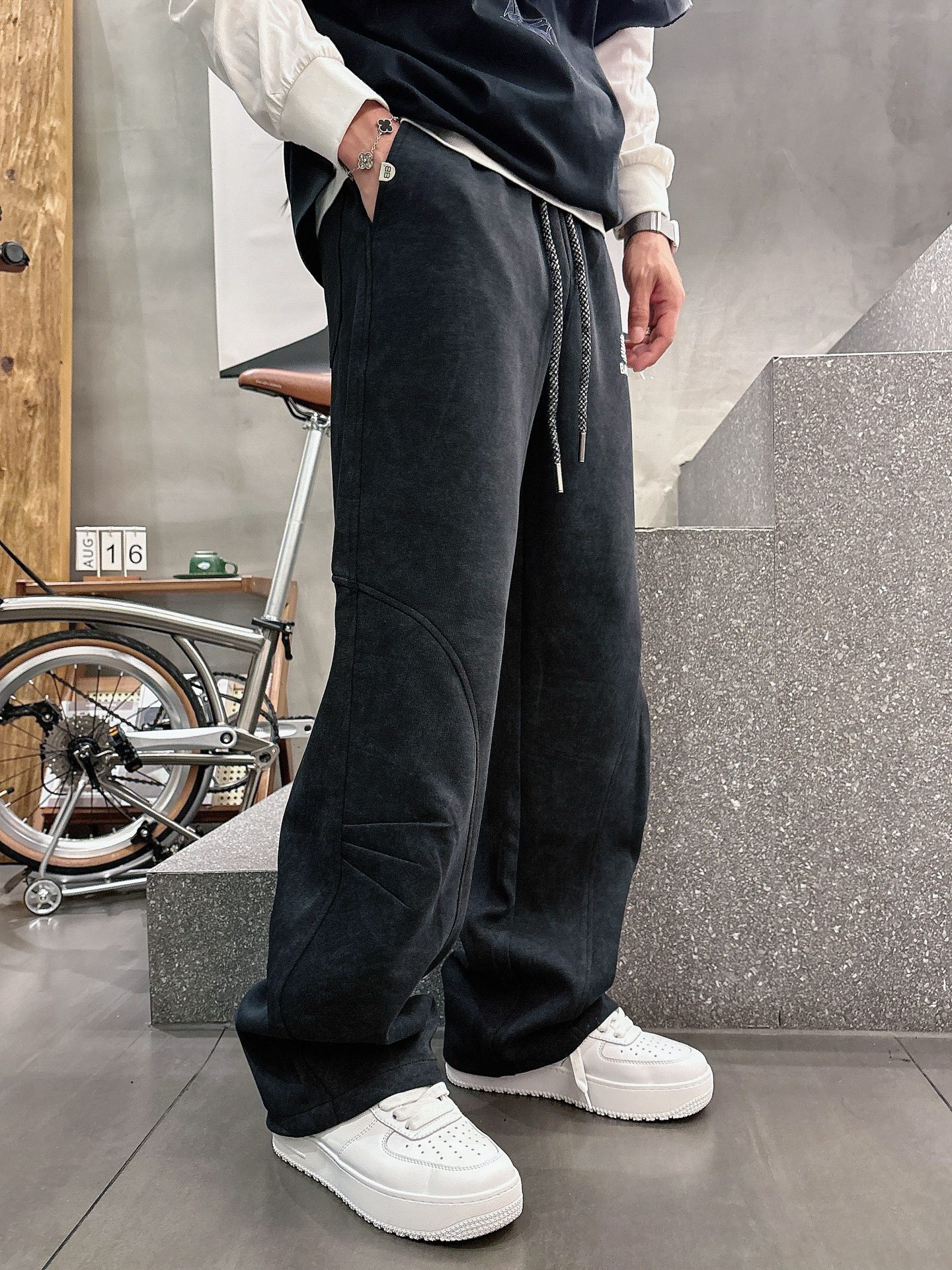 Balenciaga Basic Clothing M-l-xl