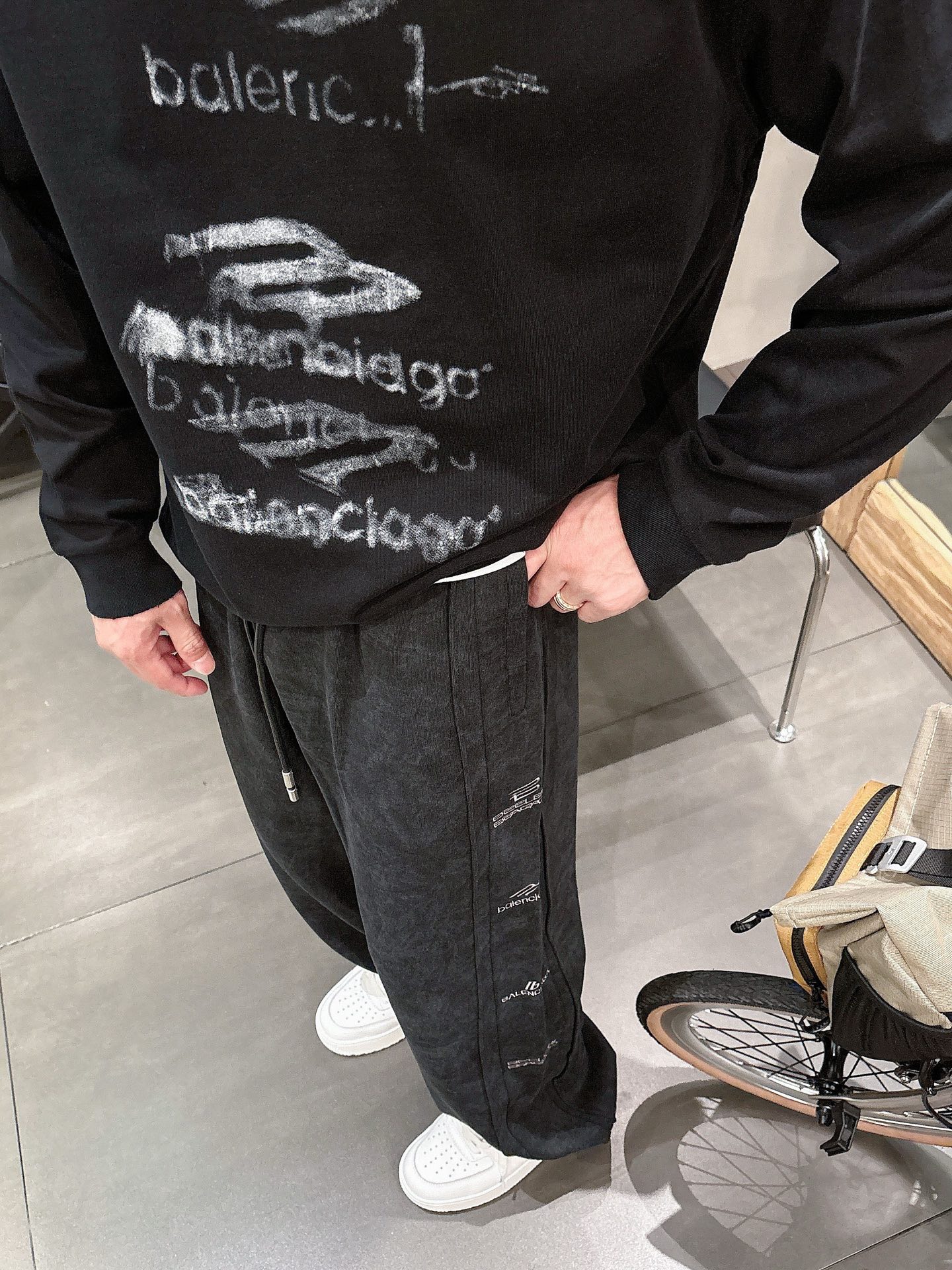 Balenciaga Basic Clothing M-l-xl