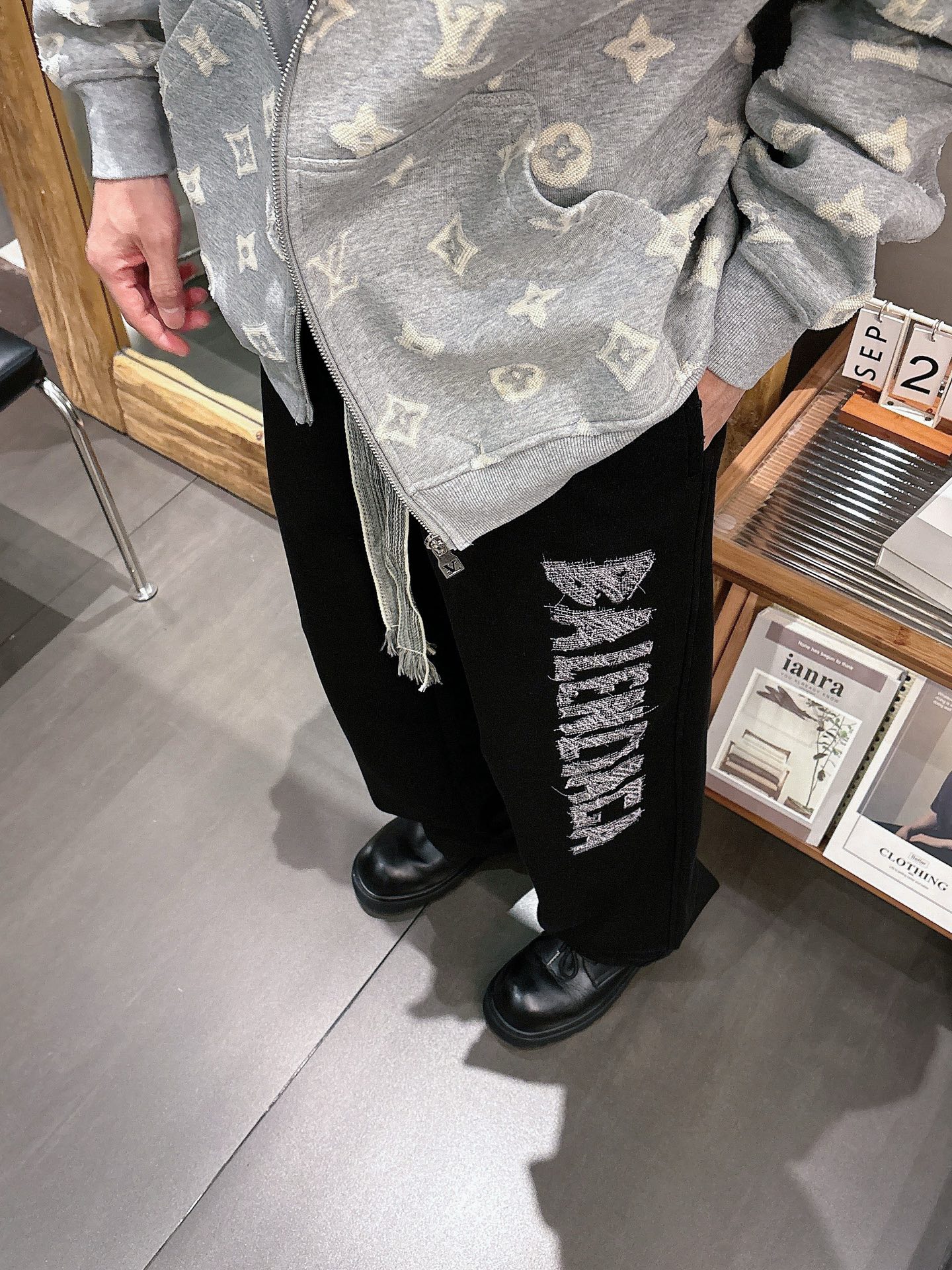 Balenciaga Basic Clothing M-l-xl