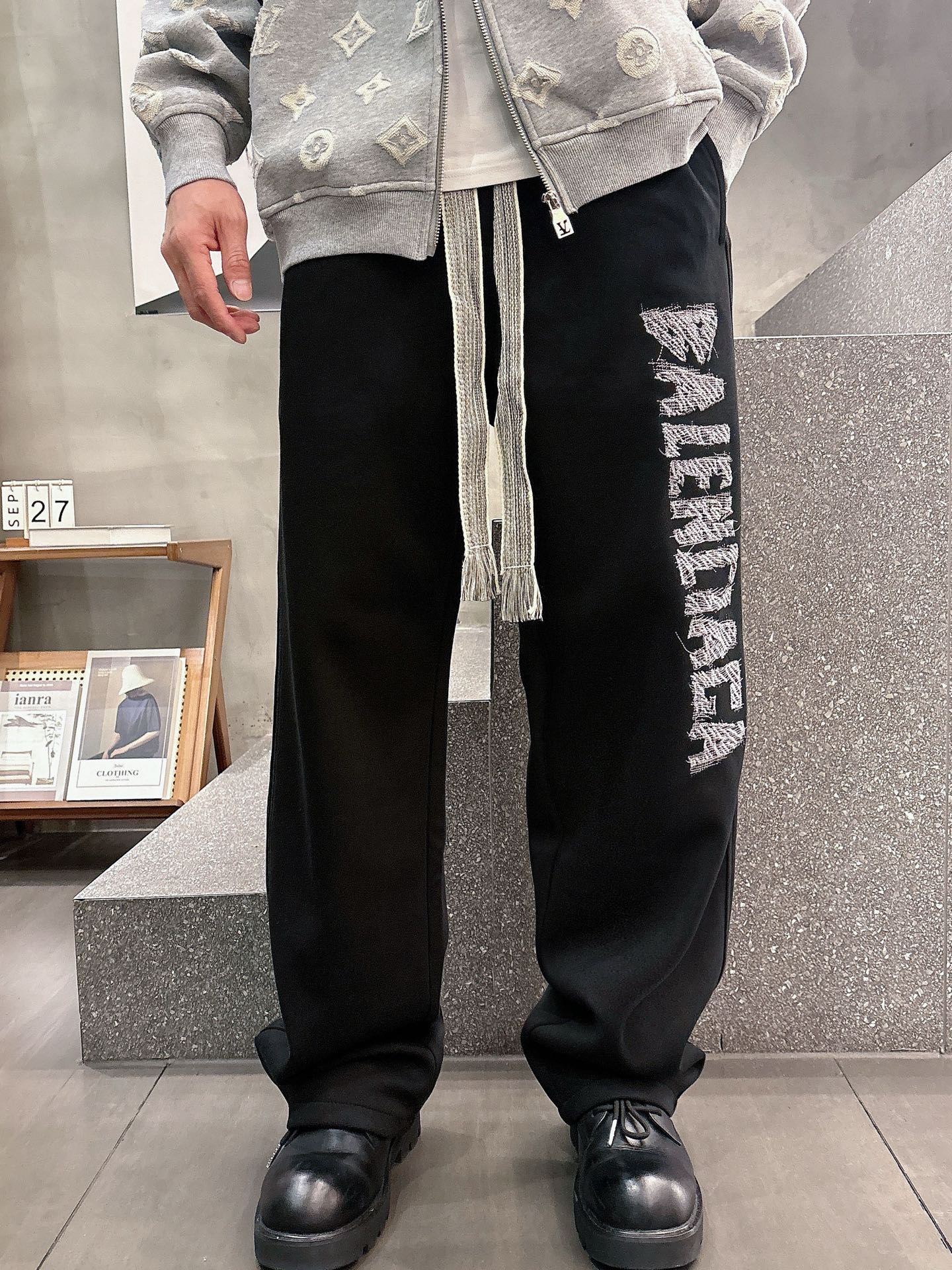 Balenciaga Basic Clothing M-l-xl