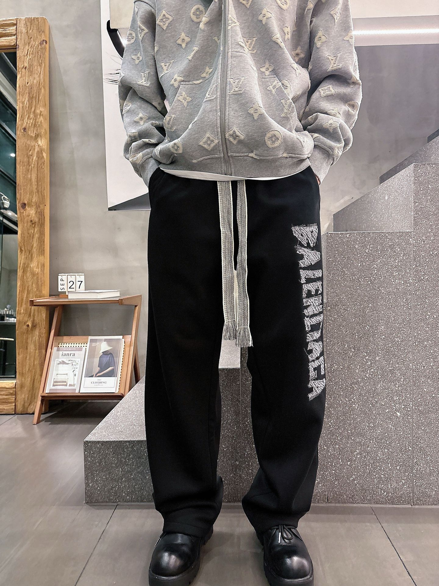Balenciaga Basic Clothing M-l-xl