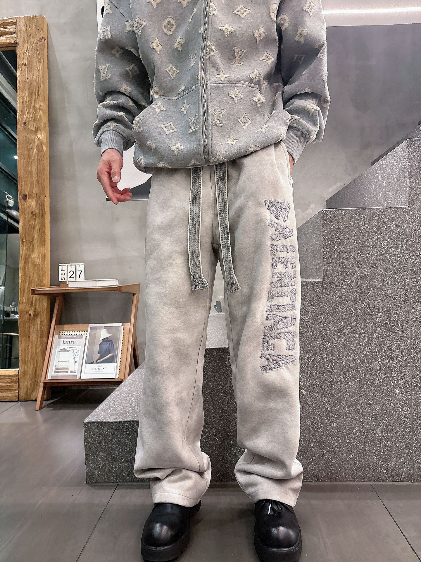 Balenciaga Basic Clothing M-l-xl