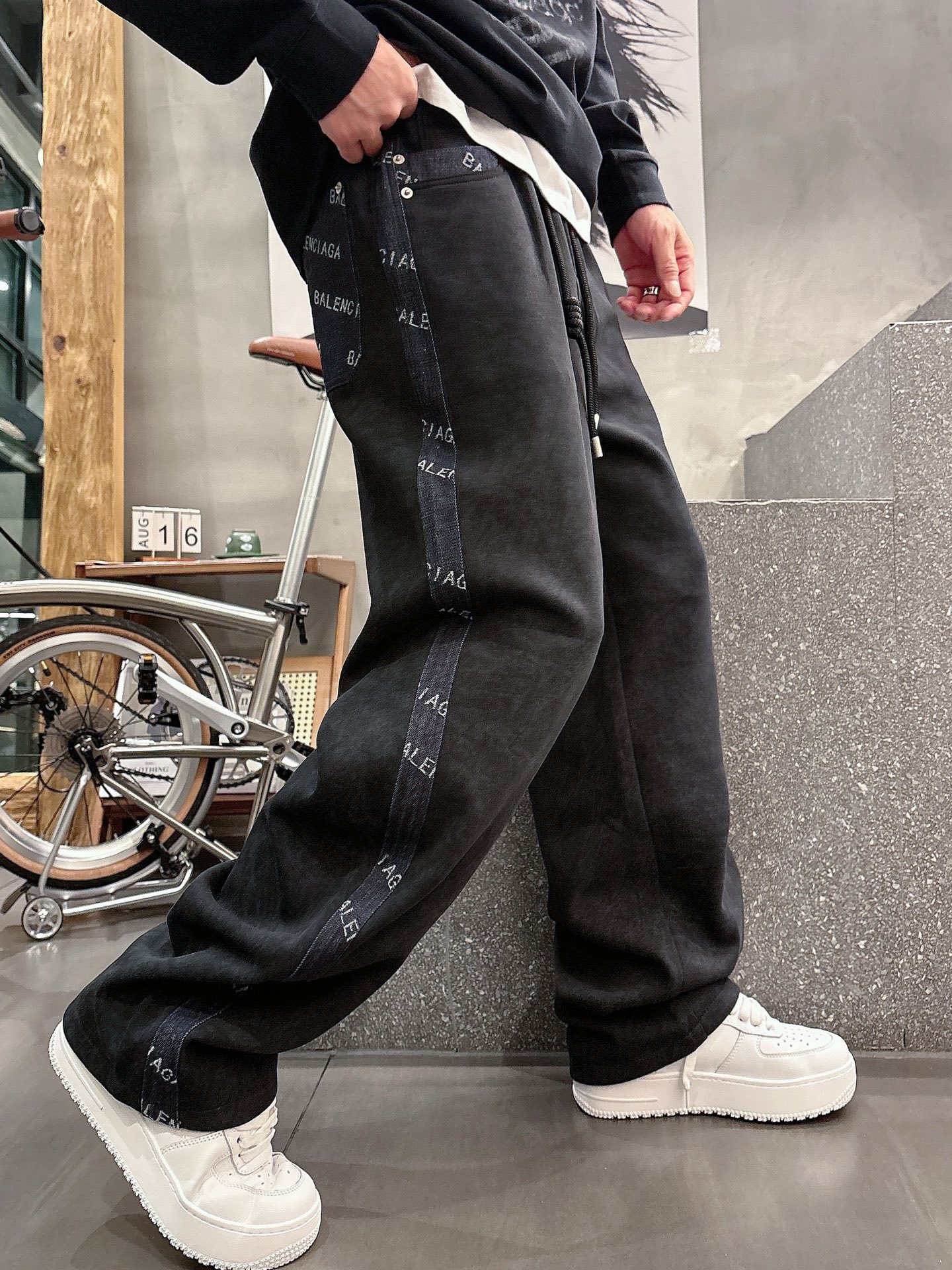 Balenciaga Basic Clothing M-l-xl