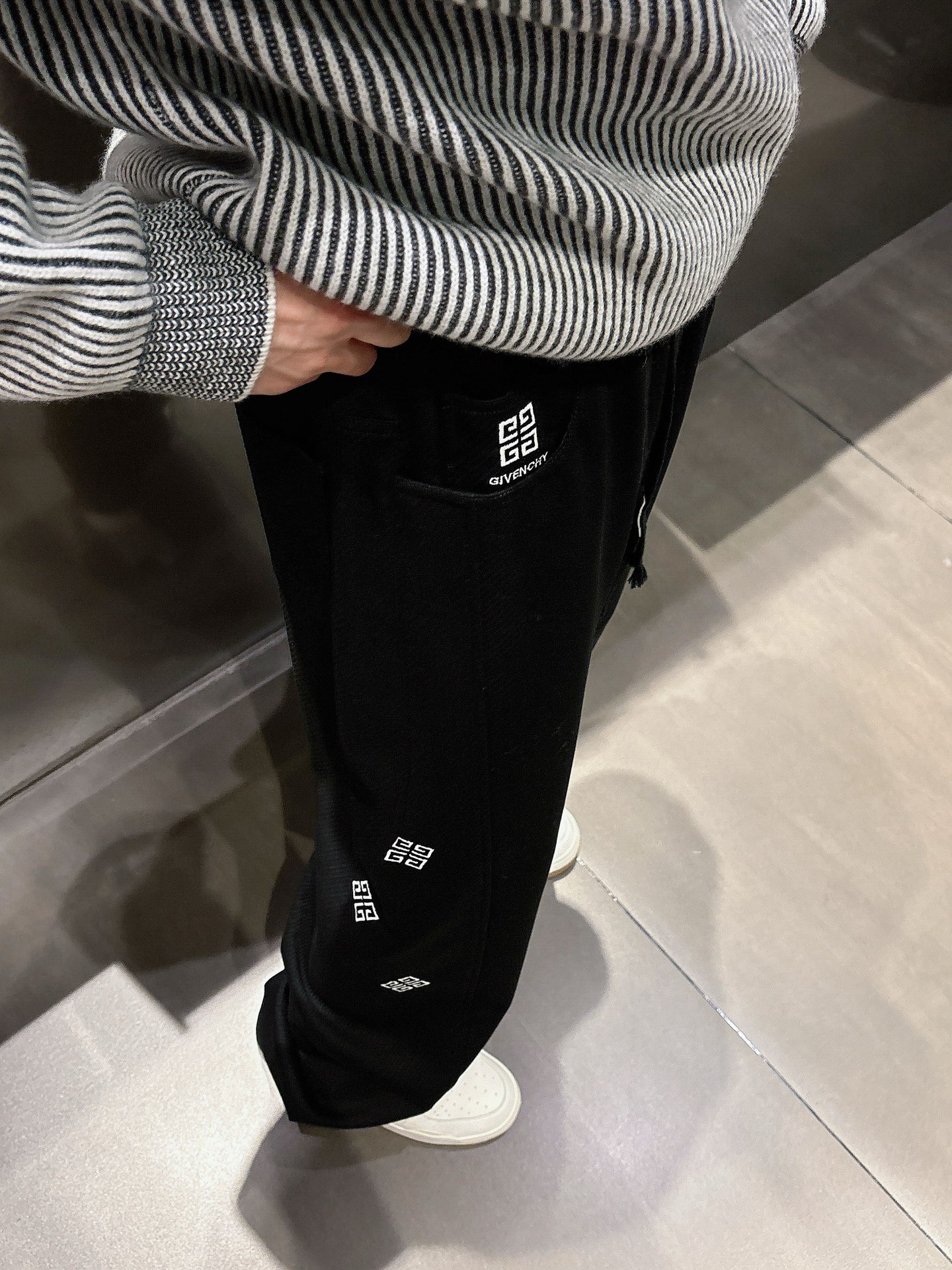 Givenchy Basic Clothing M-l-xl