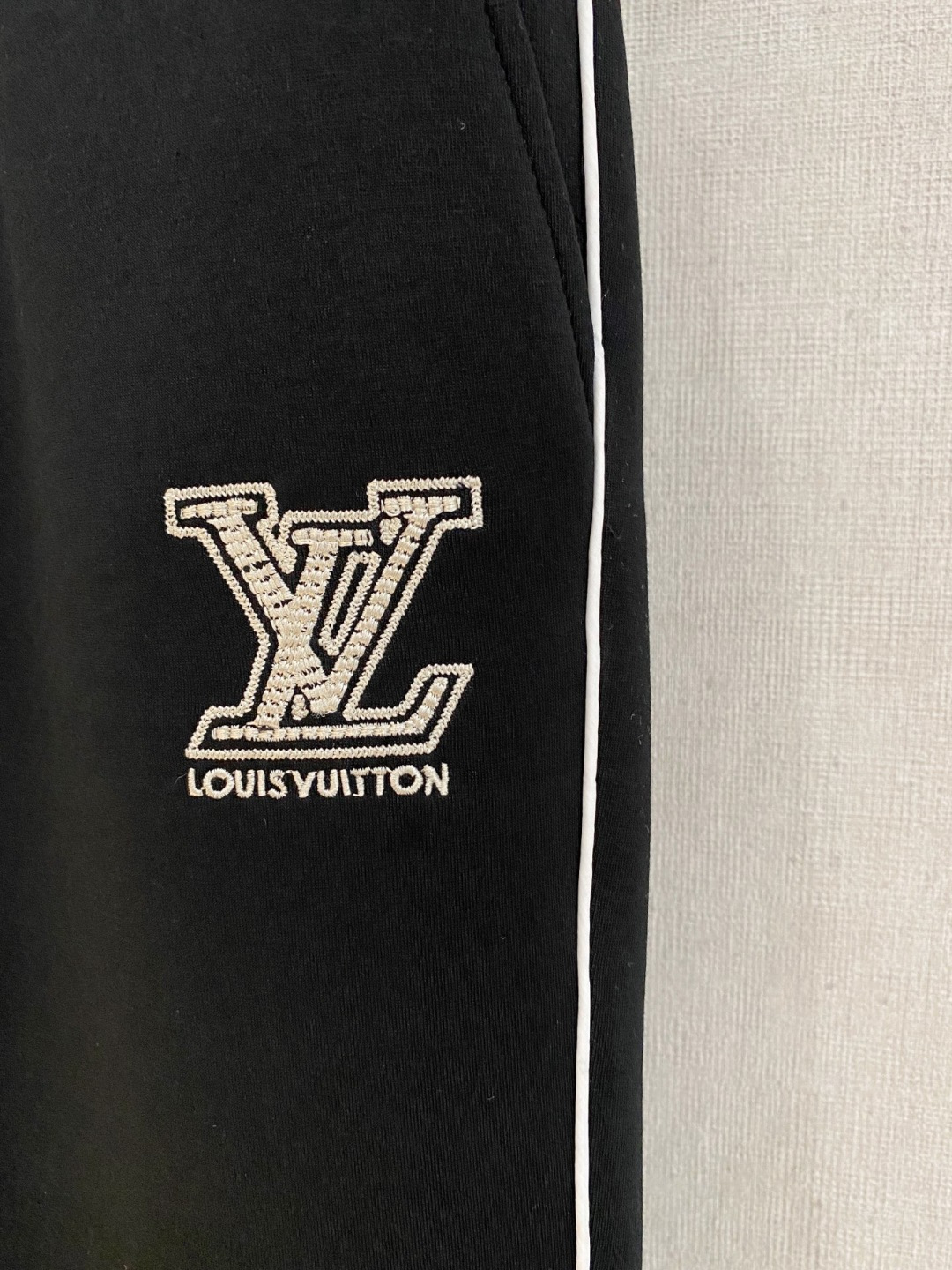 Louis Vuitton Basic Clothing S-m-l-xl