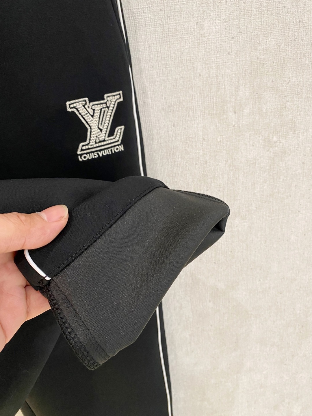 Louis Vuitton Basic Clothing S-m-l-xl