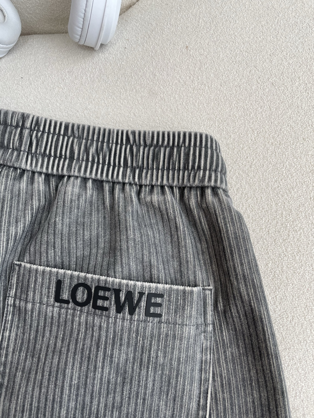 Loewe Basic Clothing L