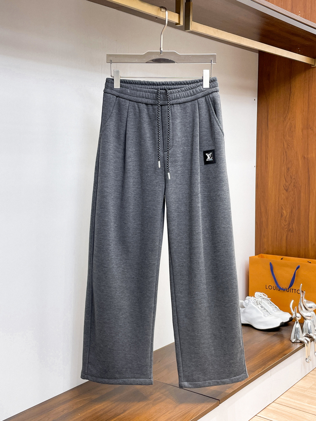 Louis Vuitton Basic Clothing S-m-l-xl
