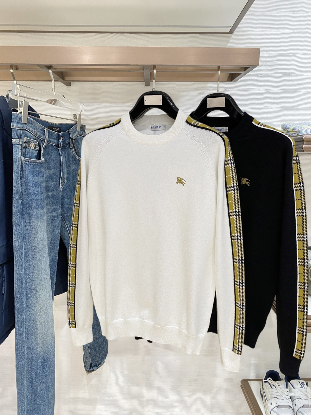 Burberry Basic Clothing Wool M-xl