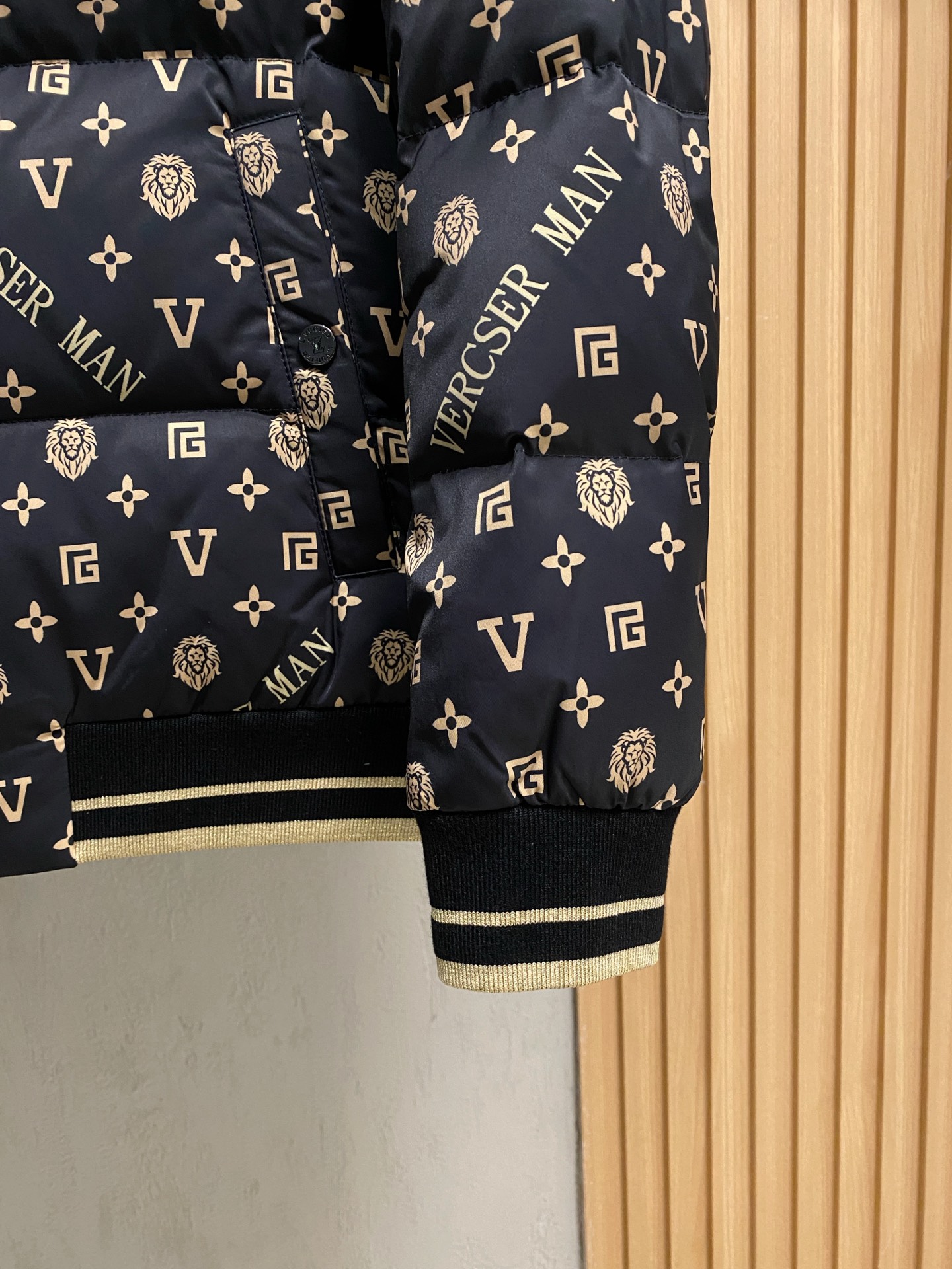 Louis Vuitton Down Jacket S-m-l-xl