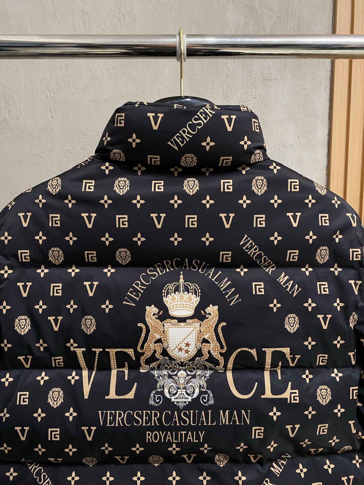 Louis Vuitton Down Jacket S-m-l-xl