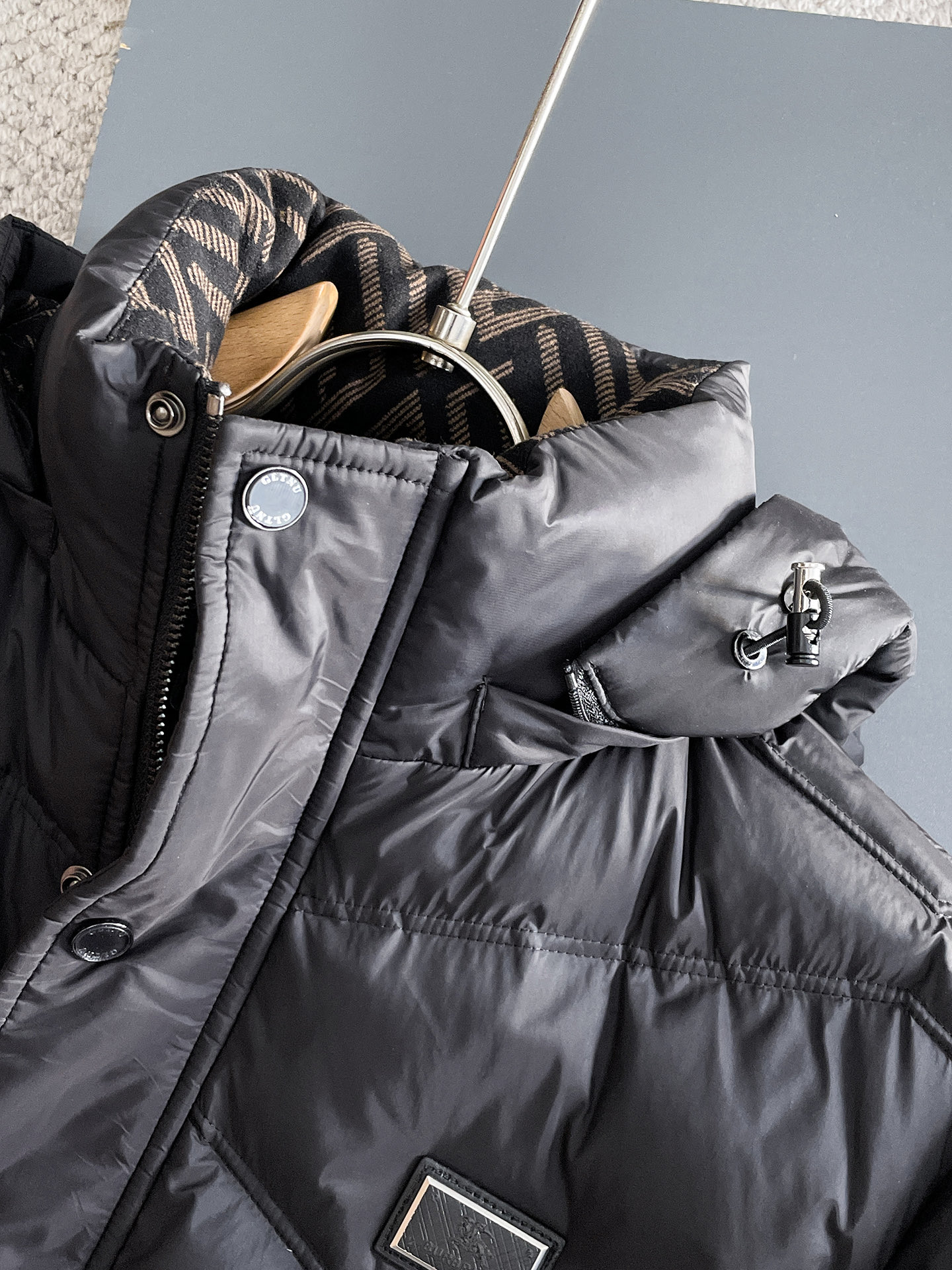 Burberry Down Jacket S-m-l-xl