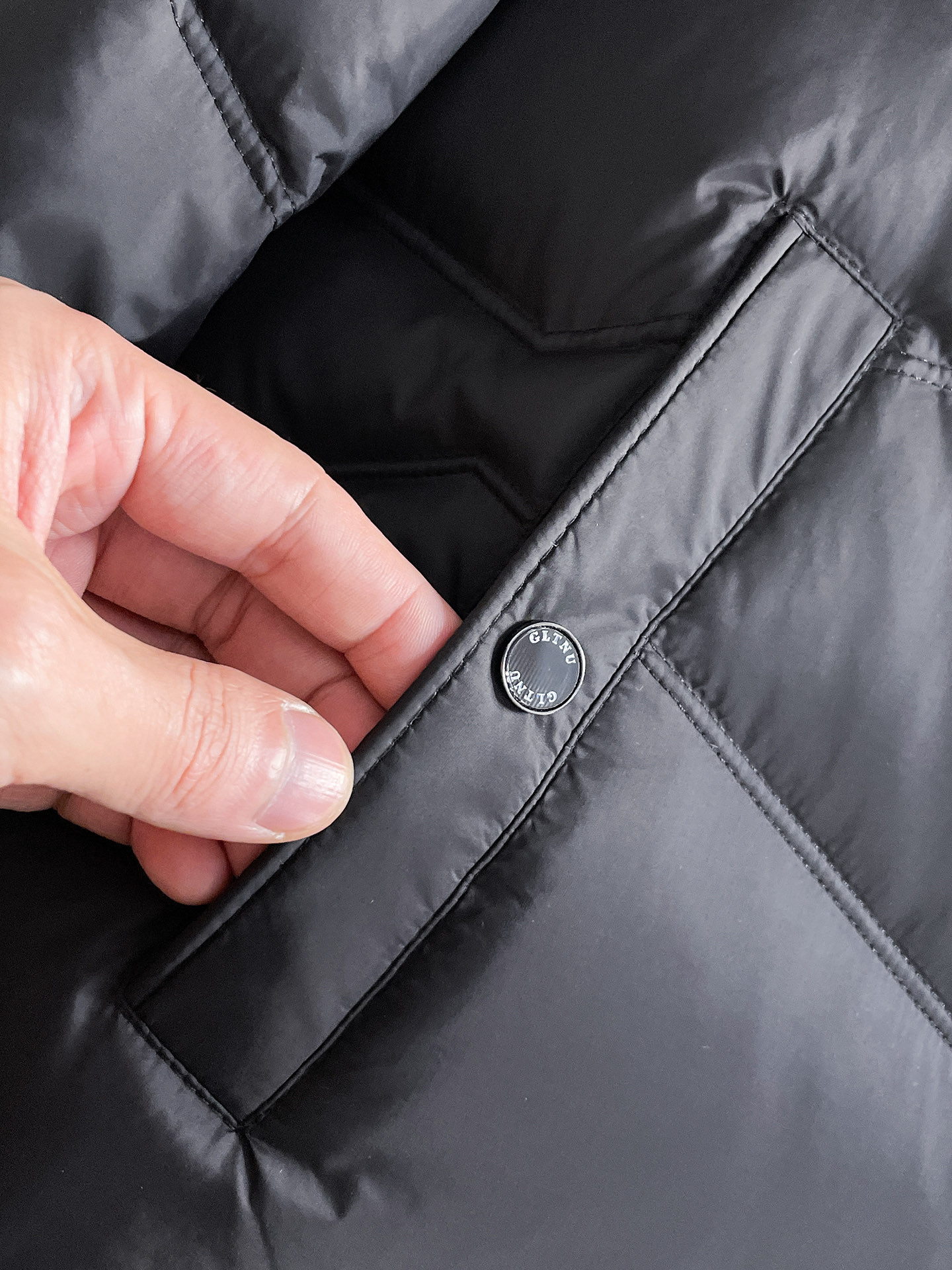 Burberry Down Jacket S-m-l-xl