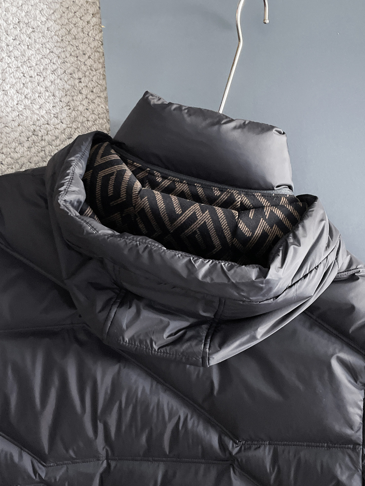 Burberry Down Jacket S-m-l-xl