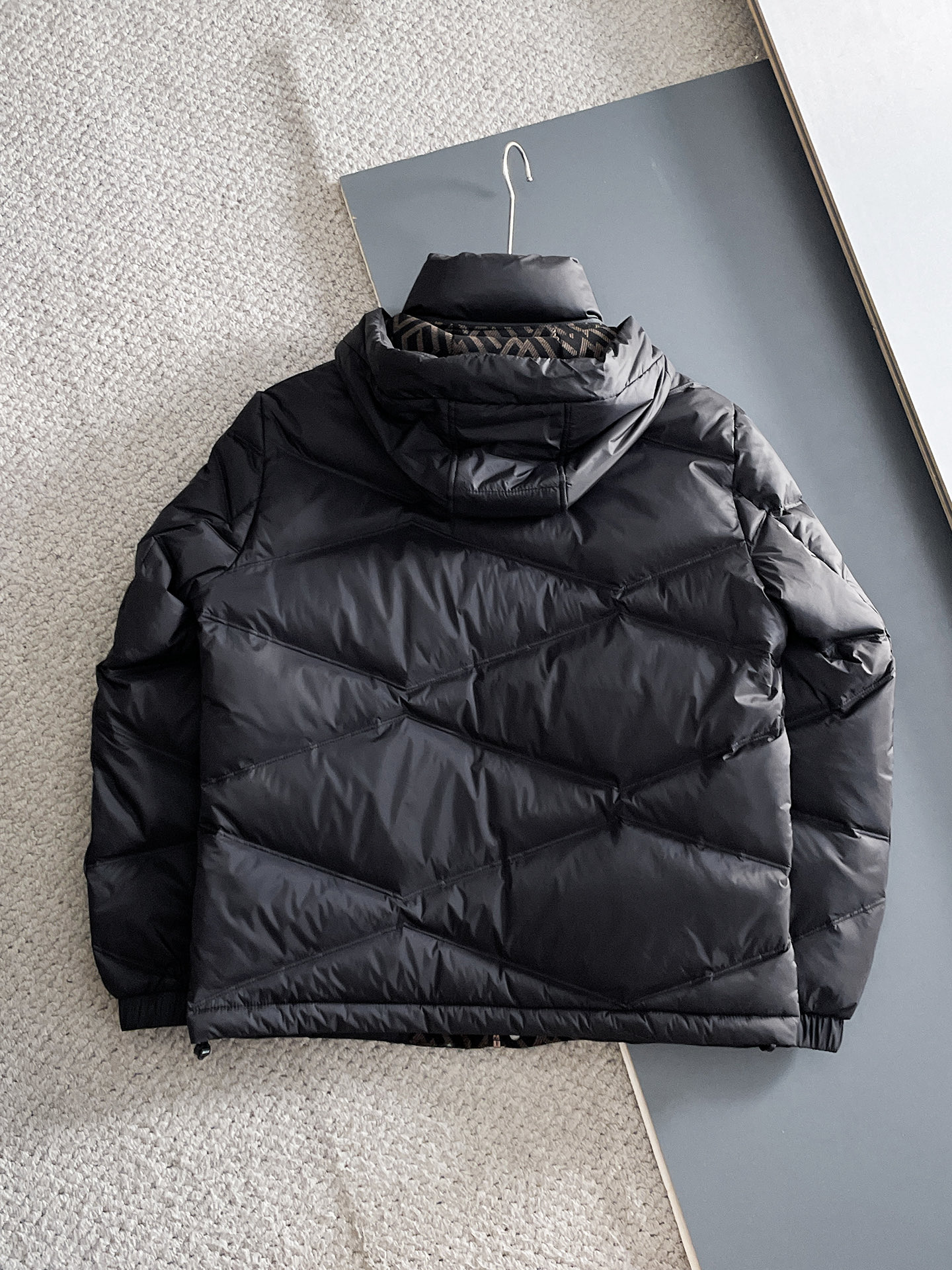 Burberry Down Jacket S-m-l-xl
