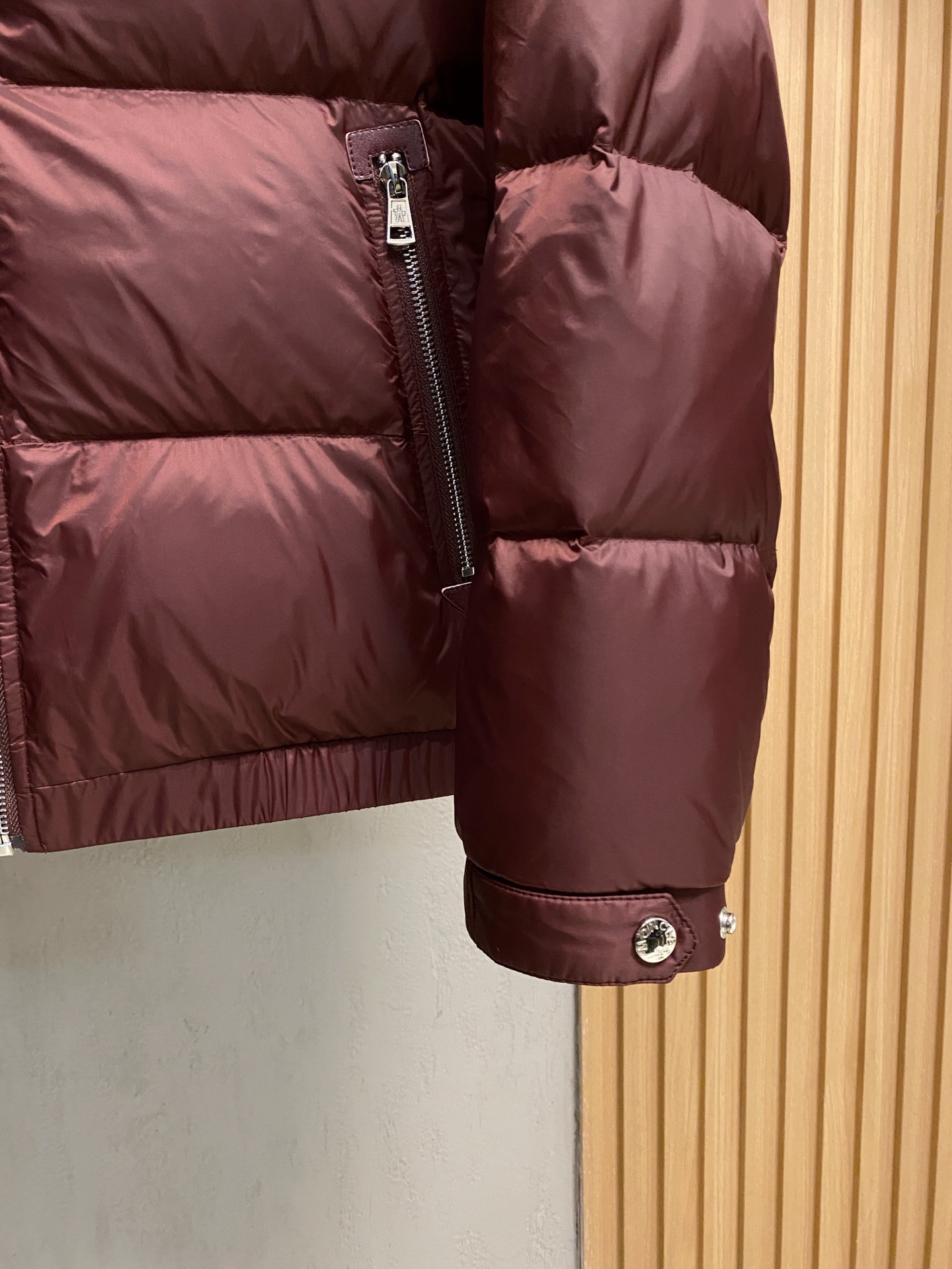 Moncler Down Jacket S-m-l-xl