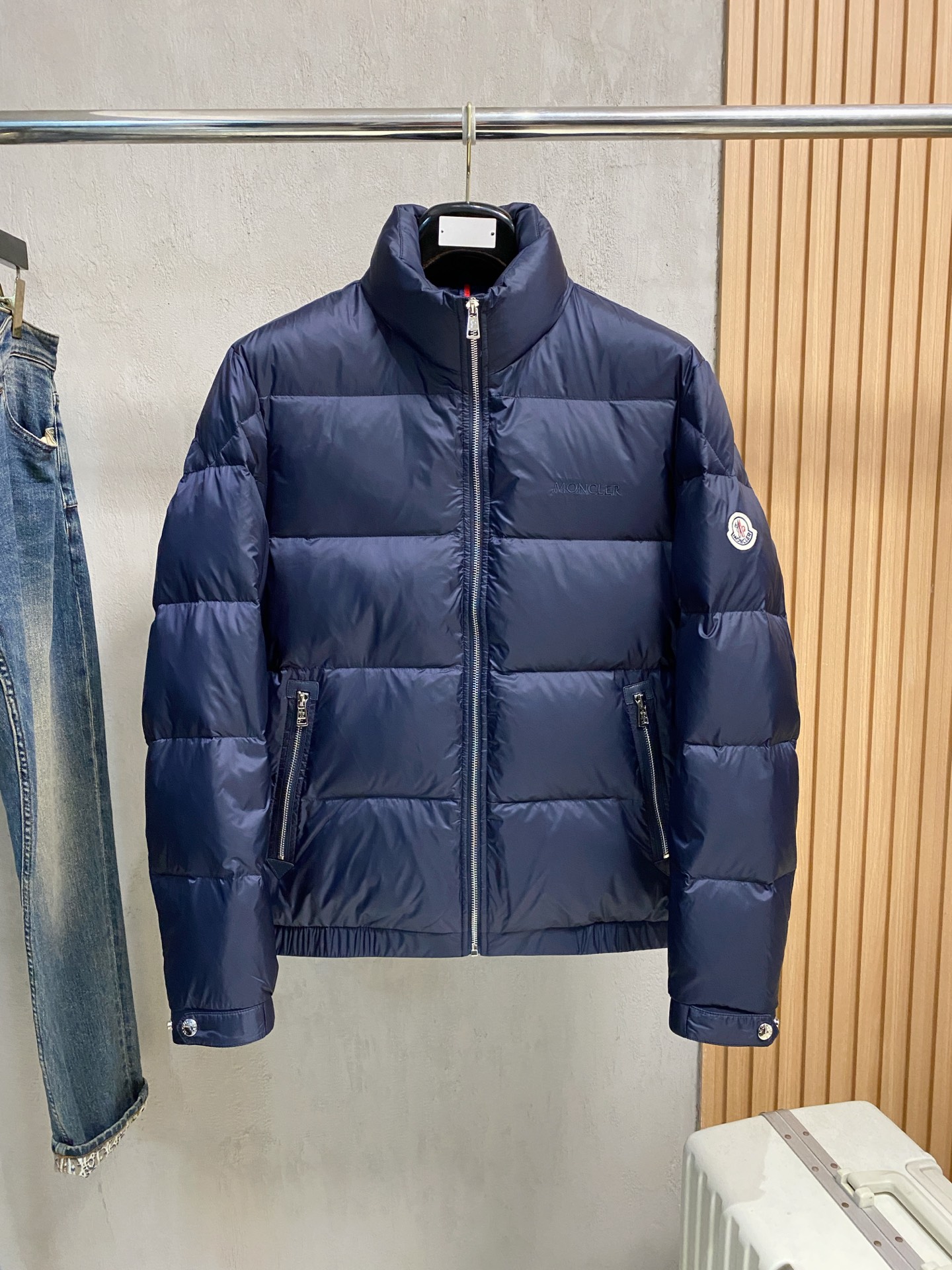 Moncler Down Jacket S-m-l-xl