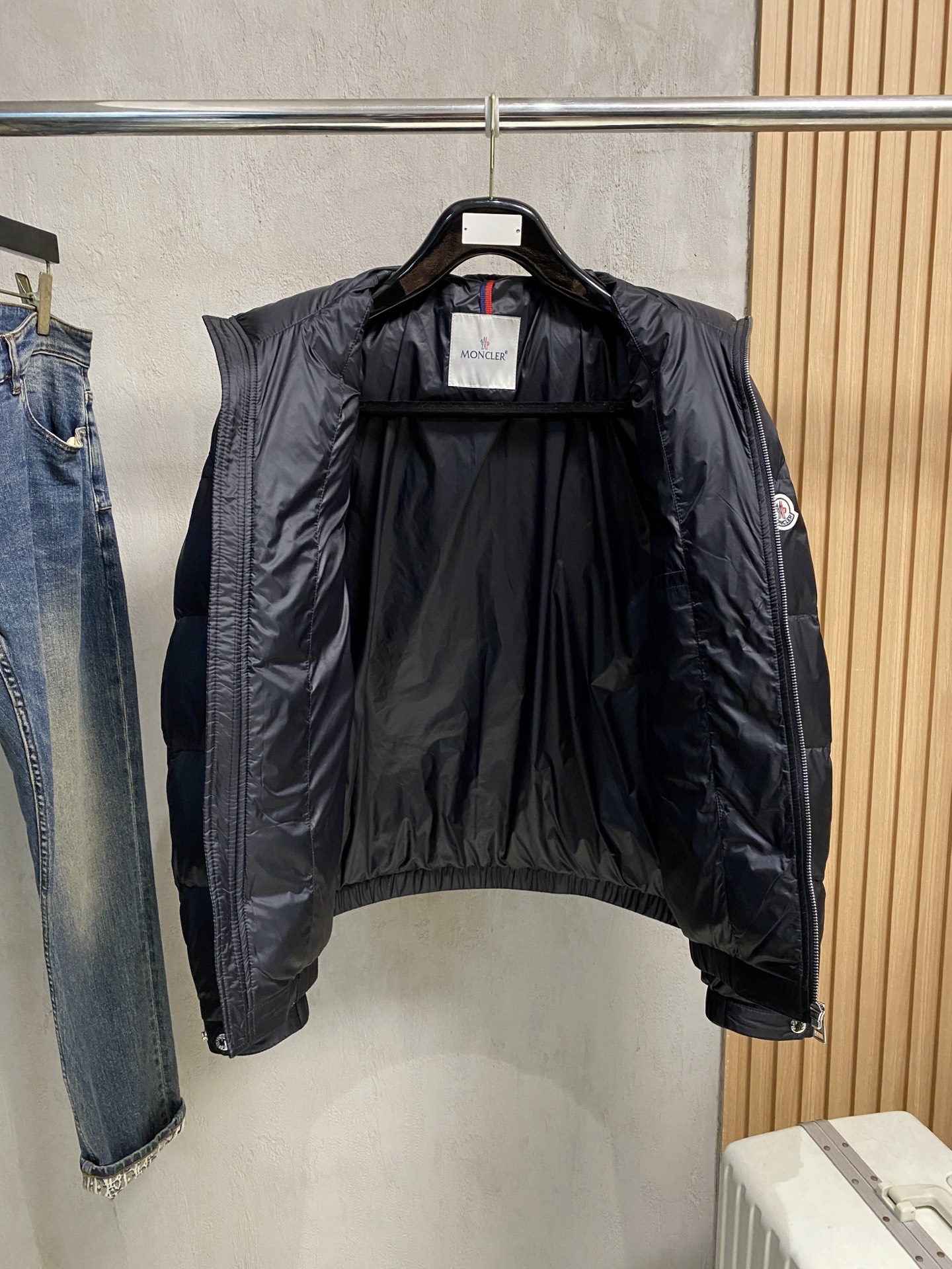 Moncler Down Jacket S-m-l-xl