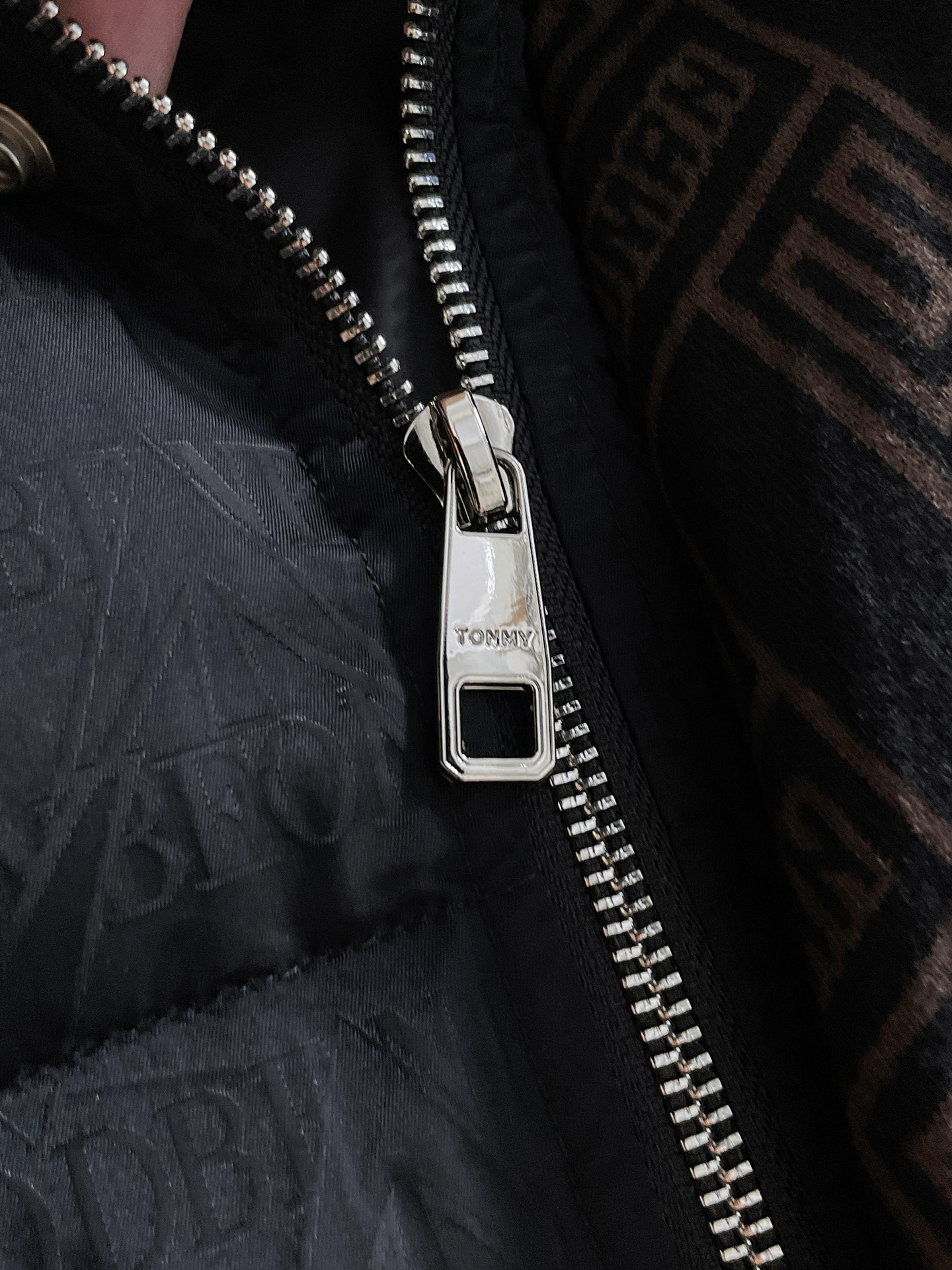 Armani Down Jacket S-m-l-xl