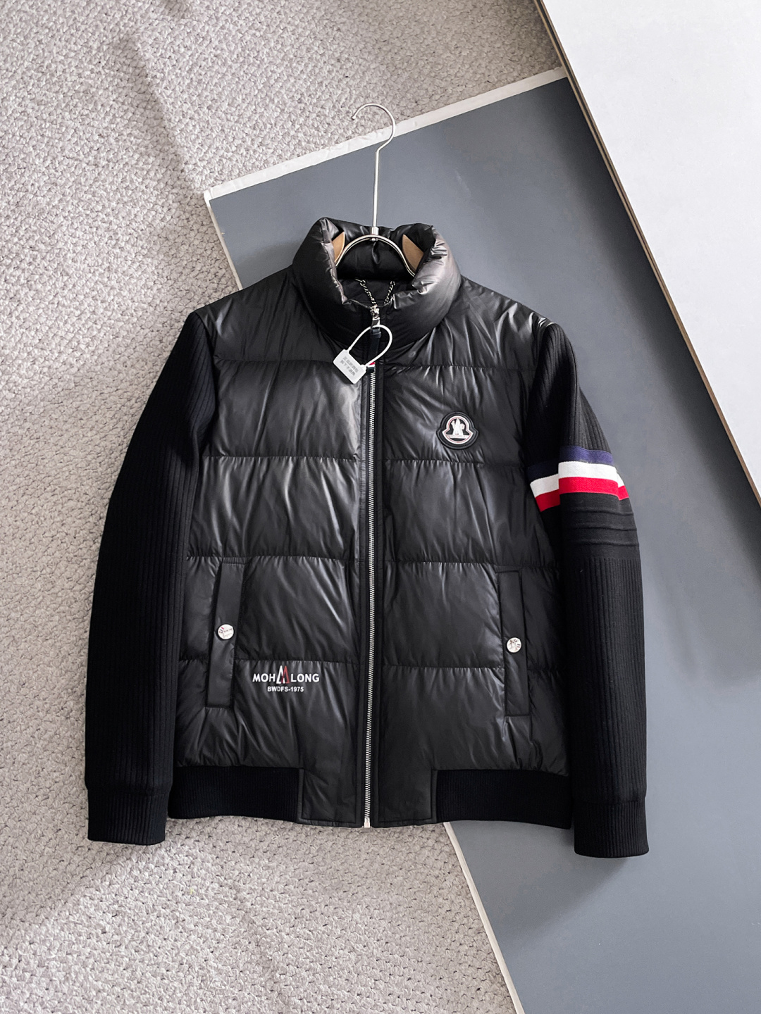 Moncler Down Jacket S-m-l-xl