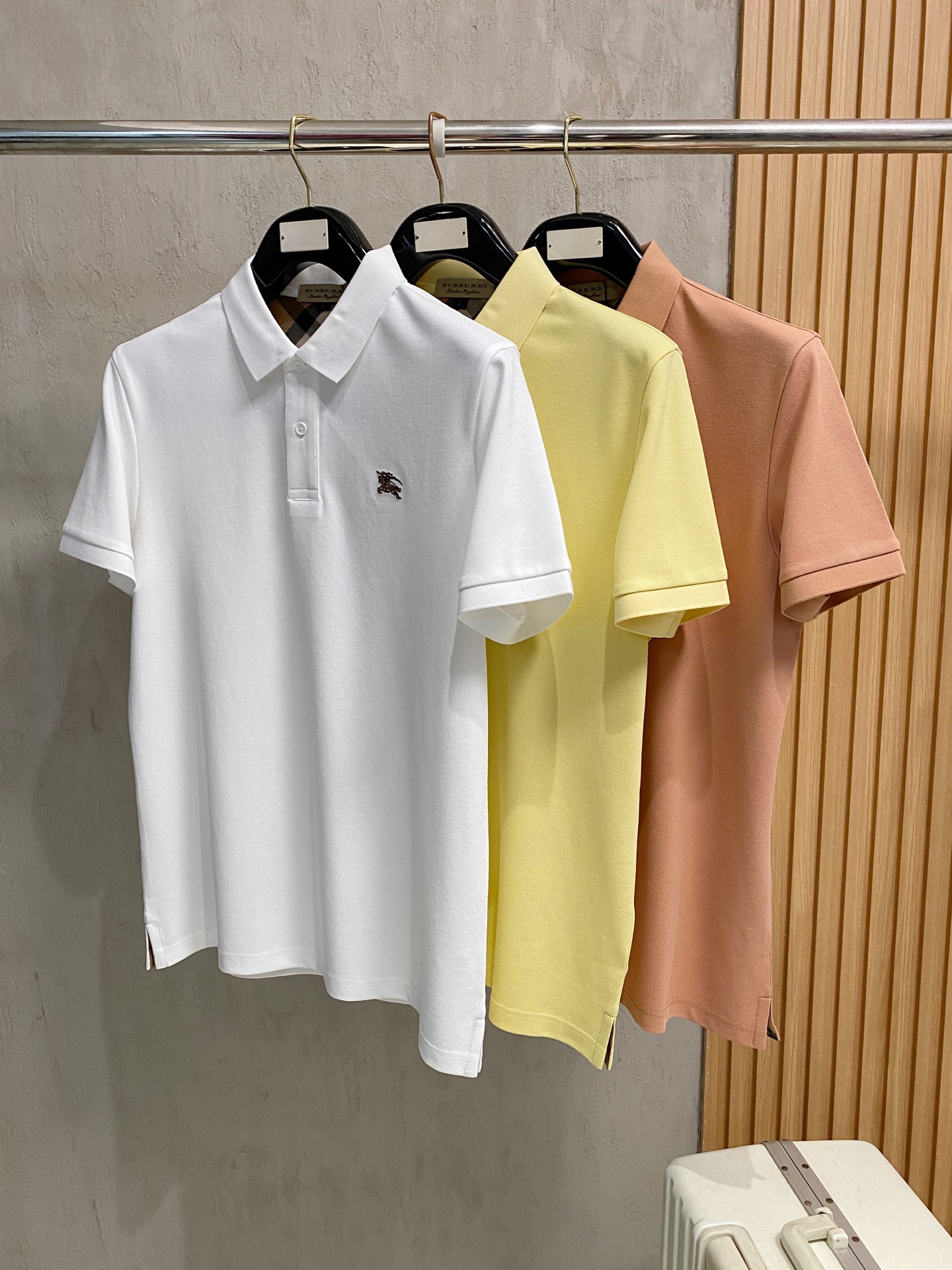 Burberry Basic Clothing Cotton L