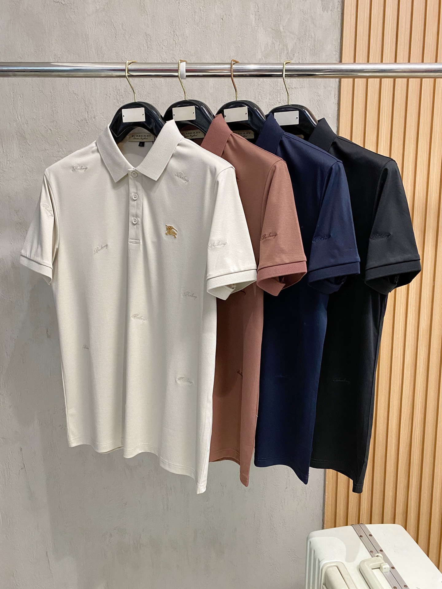 Burberry Basic Clothing Cotton L